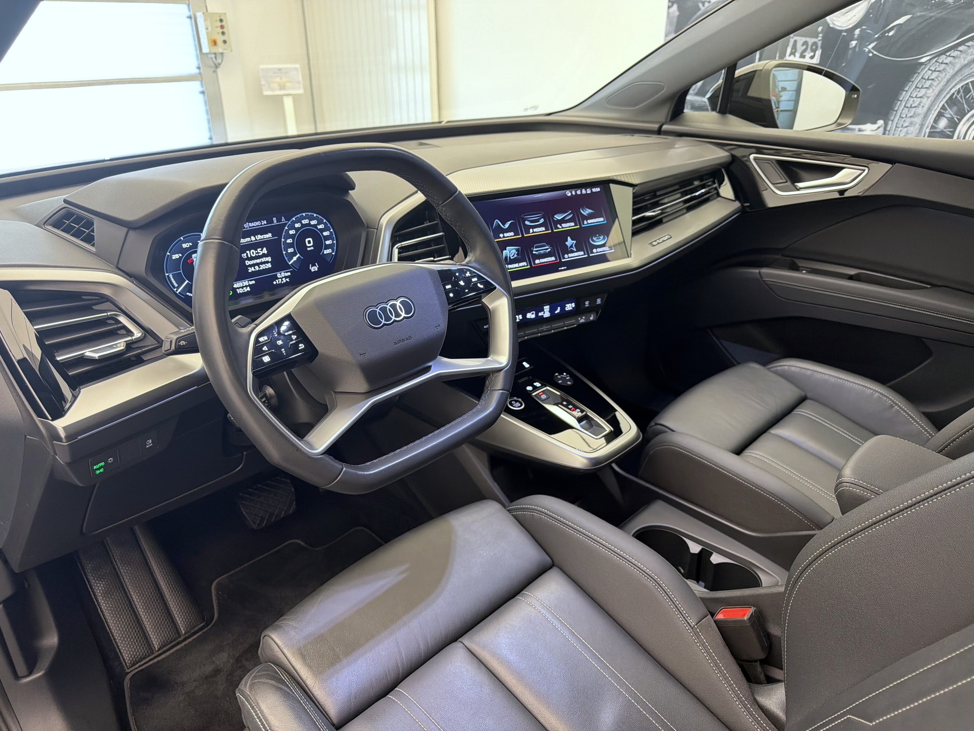 AUDI Q4 e-tron 50 quattro-image-7