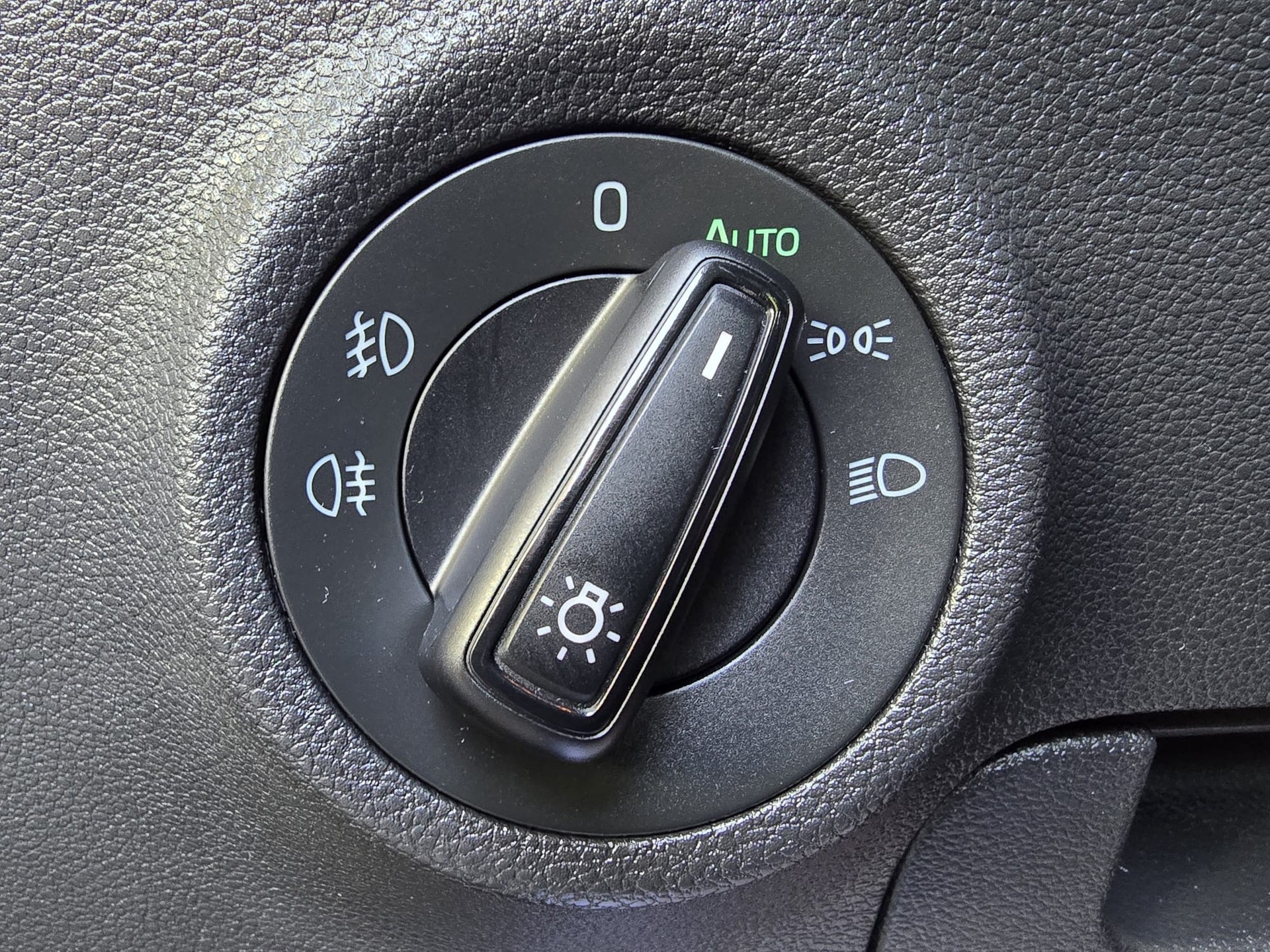 SKODA Kodiaq 2.0 TSI Ambition 4x4-image-16