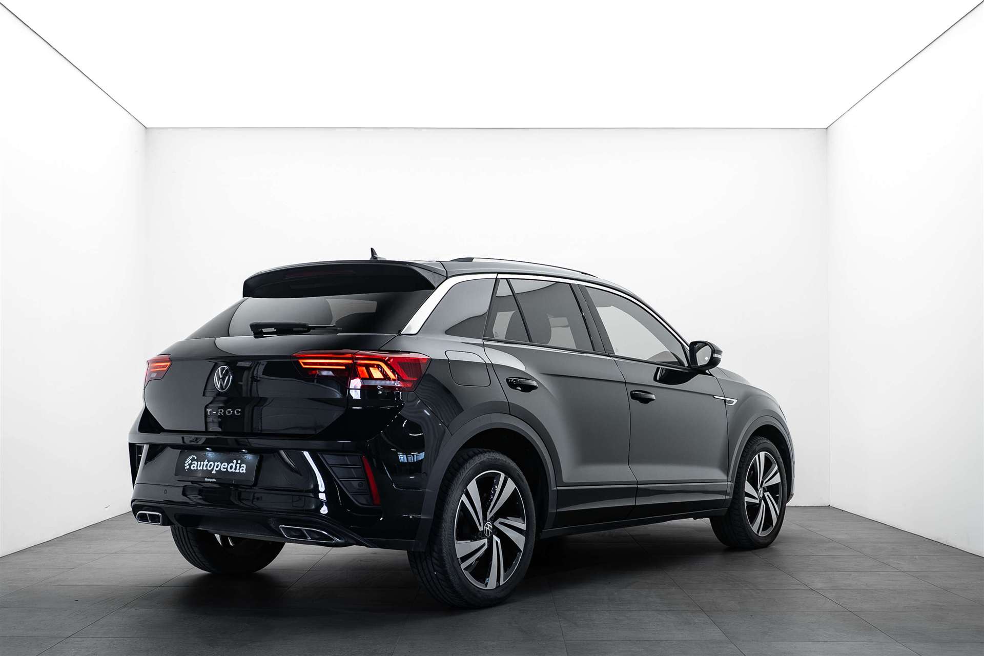 VW VW T-Roc 1.5 TSi EVO R-Line DSG-Automat-image-2