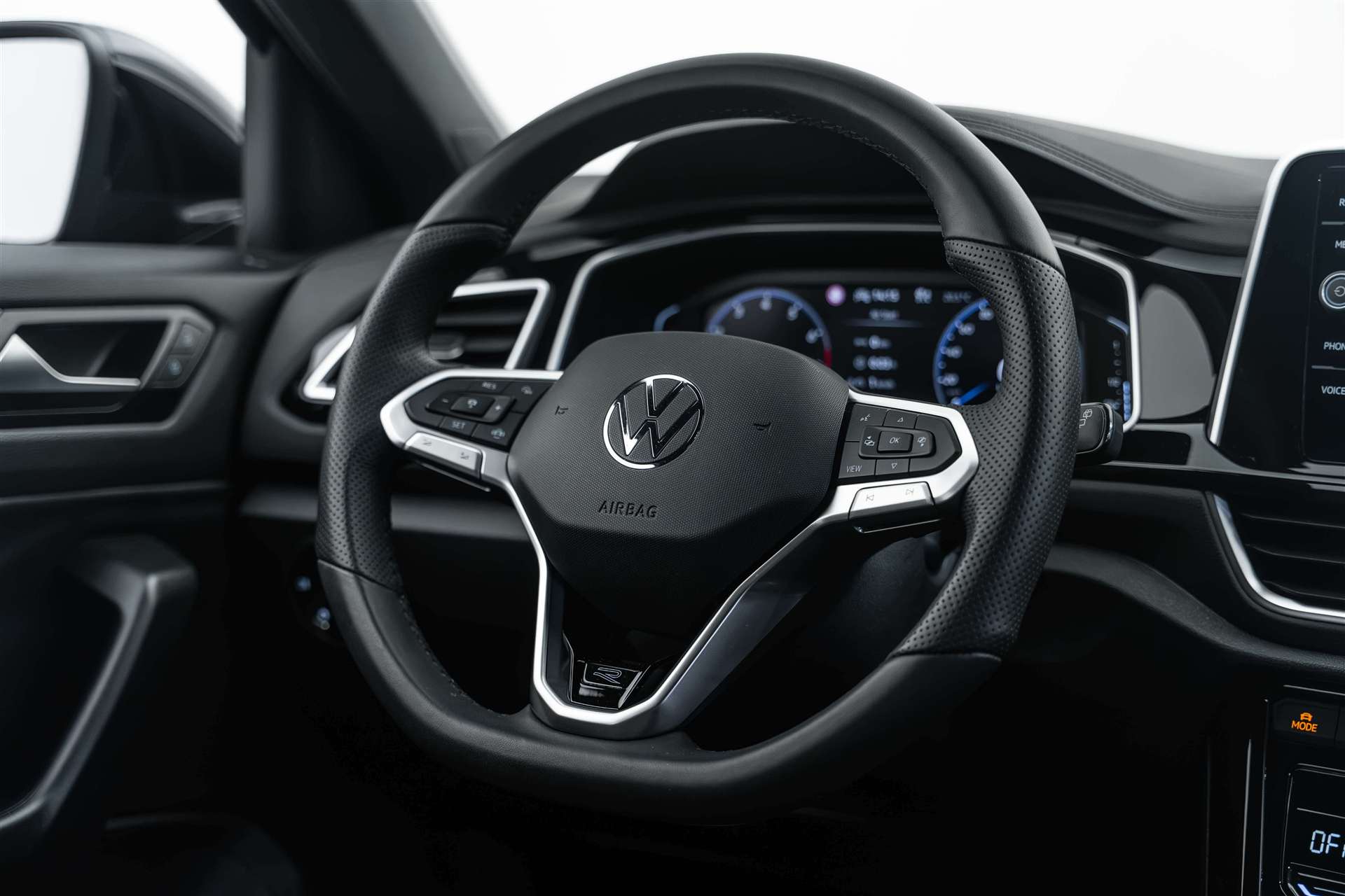 VW VW T-Roc 1.5 TSi EVO R-Line DSG-Automat-image-9