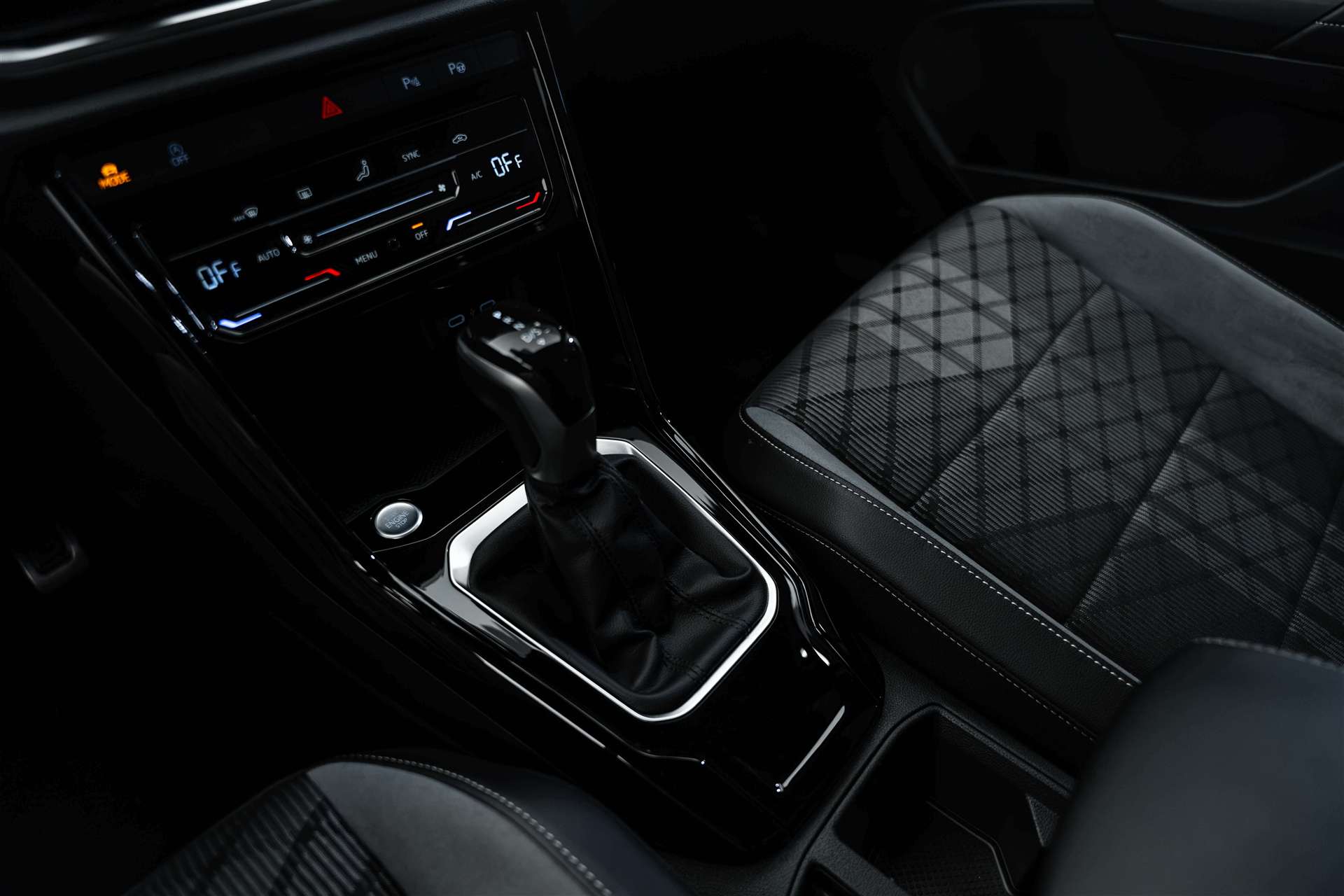 VW VW T-Roc 1.5 TSi EVO R-Line DSG-Automat-image-24