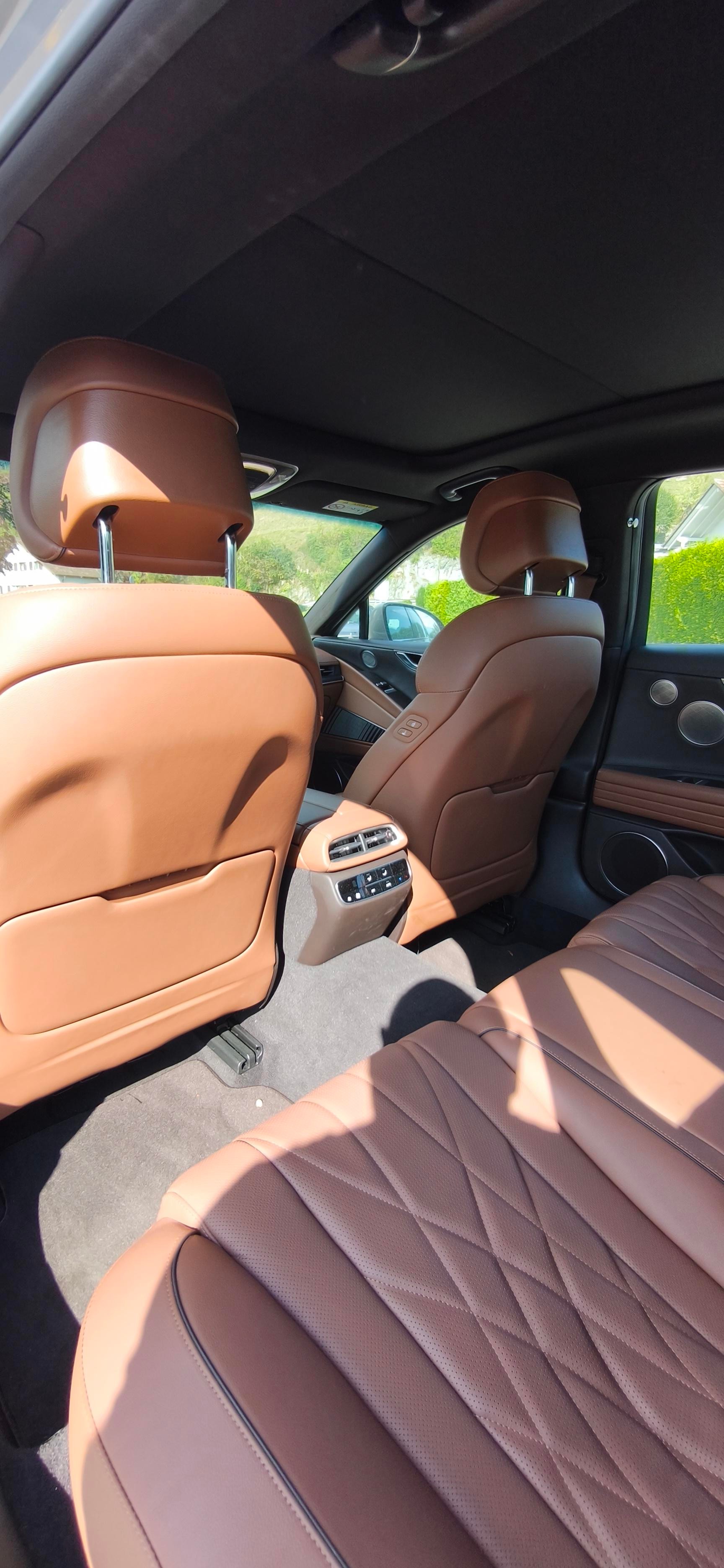 GENESIS 2.5T Luxus AWD-image-4