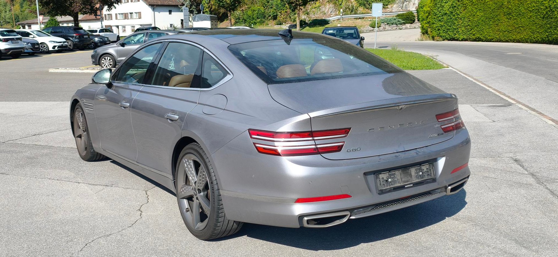GENESIS 2.5T Luxus AWD-image-1