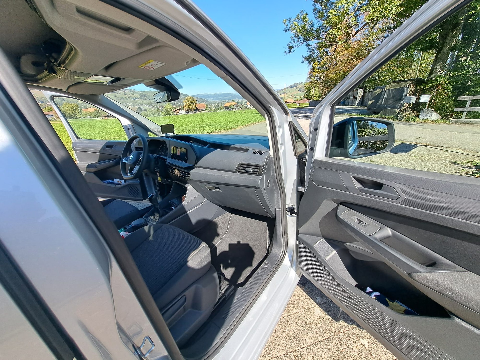 VW 2.0 TDI 122 California Spirit-image-7