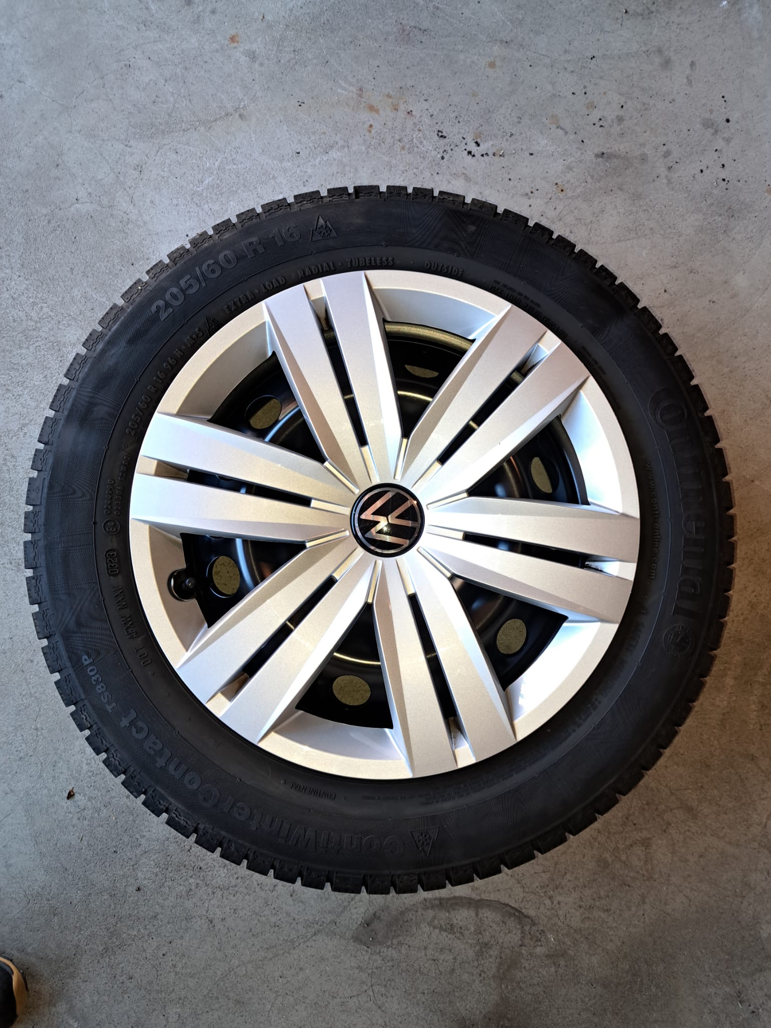 VW 2.0 TDI 122 California Spirit-image-17