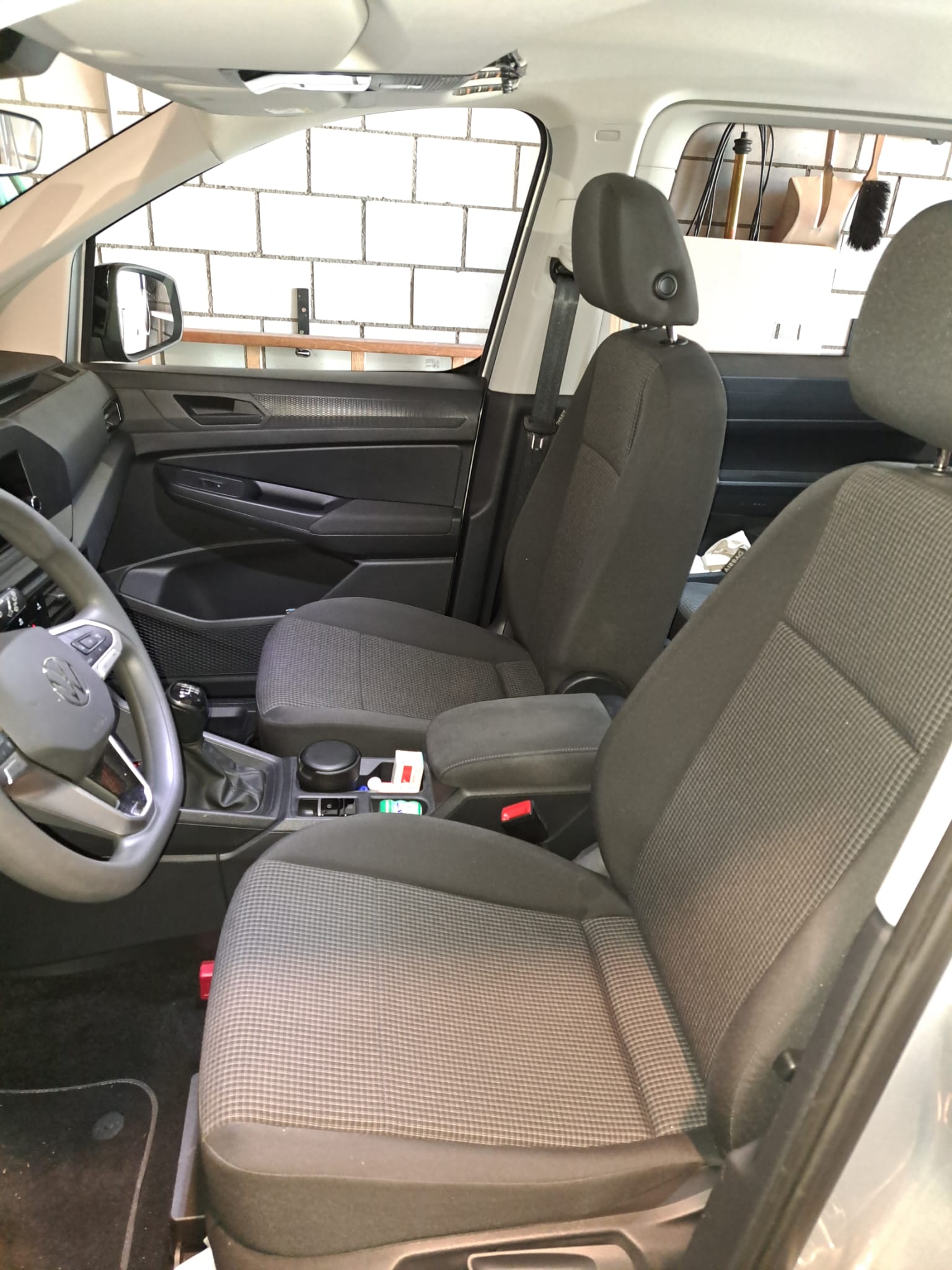 VW 2.0 TDI 122 California Spirit-image-4