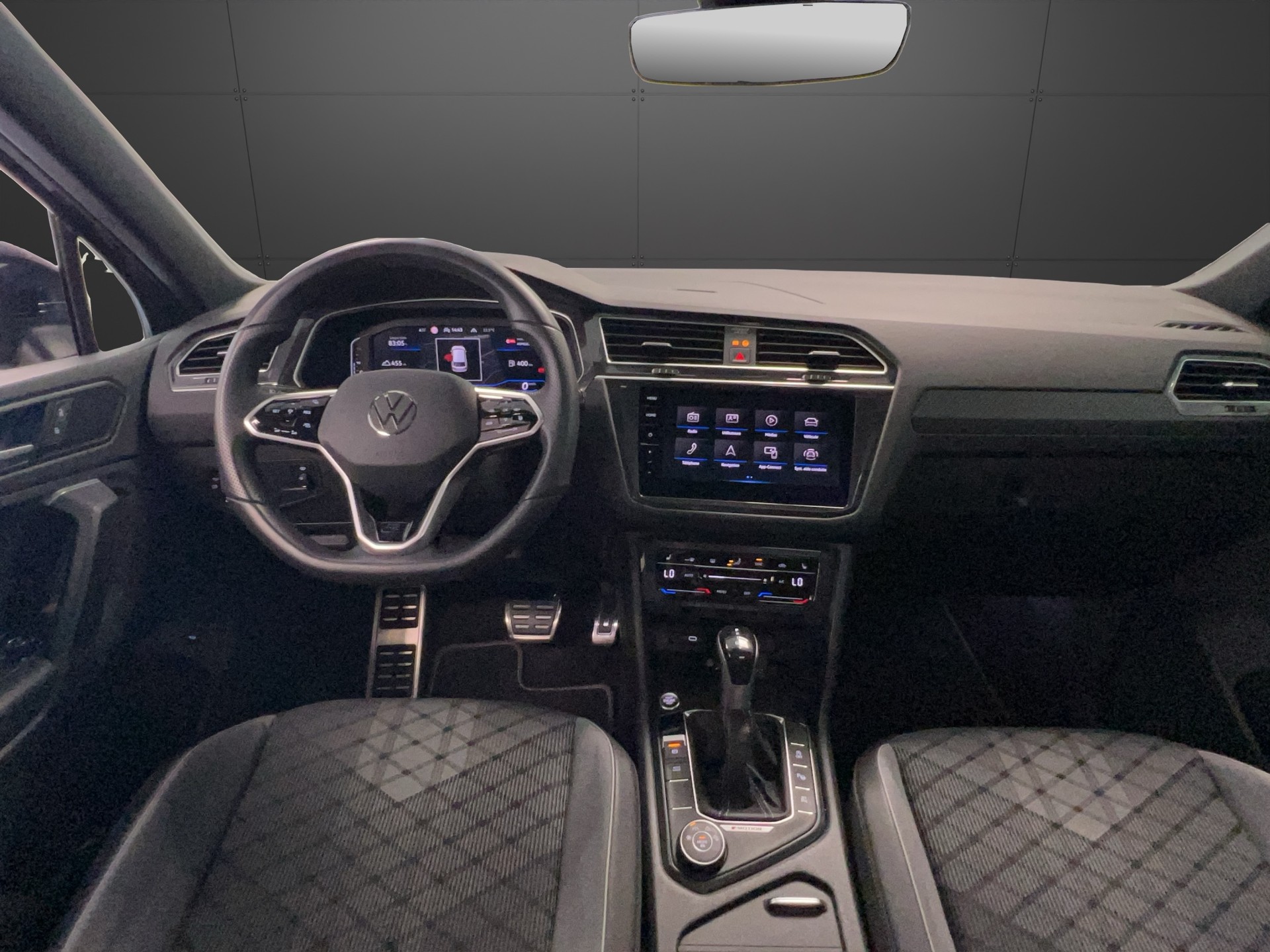VW Tiguan 2.0TSI R-Line 4Motion DSG-image-9
