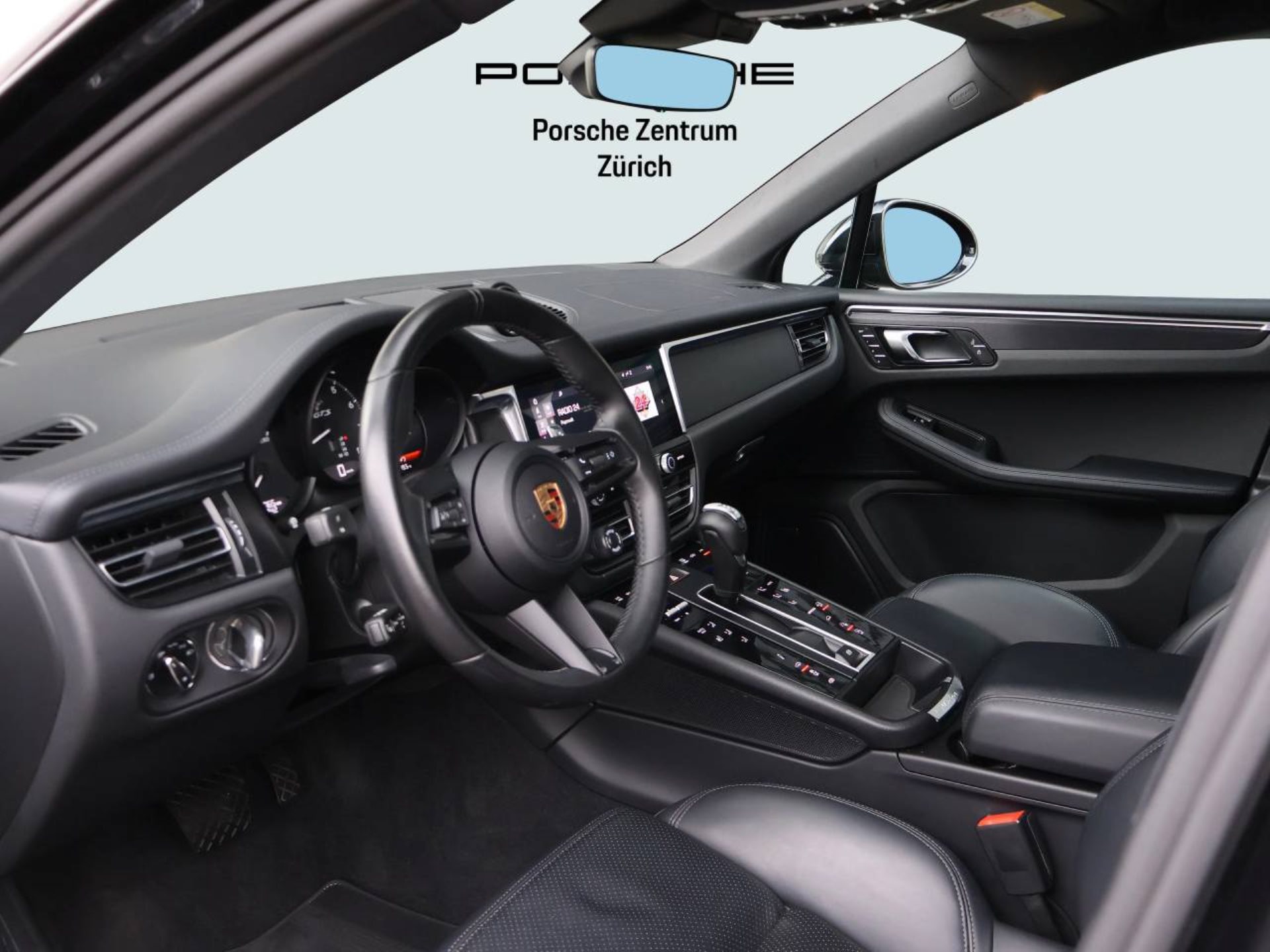 PORSCHE Macan GTS-image-3
