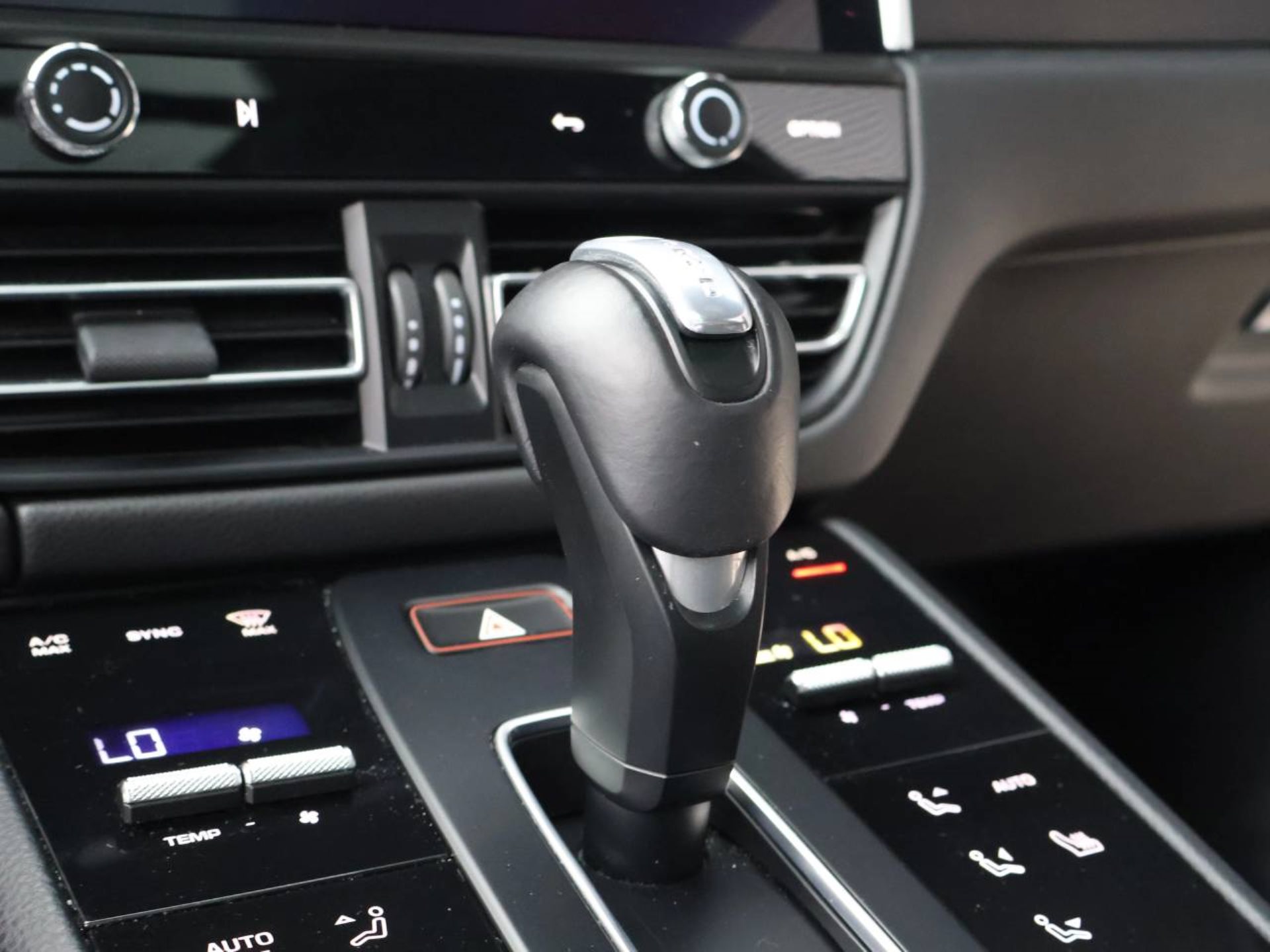 PORSCHE Macan GTS-image-19