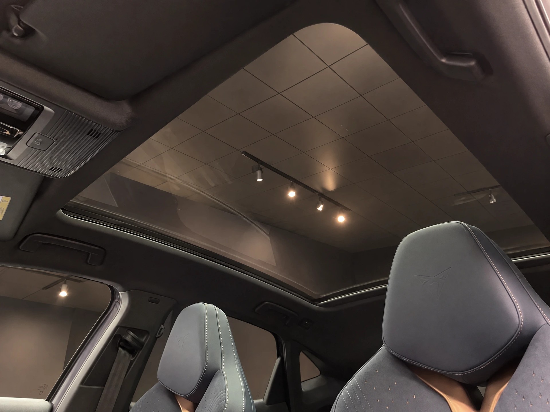 CUPRA Tavascan Type 9 77 kWh Adrenaline-image-9