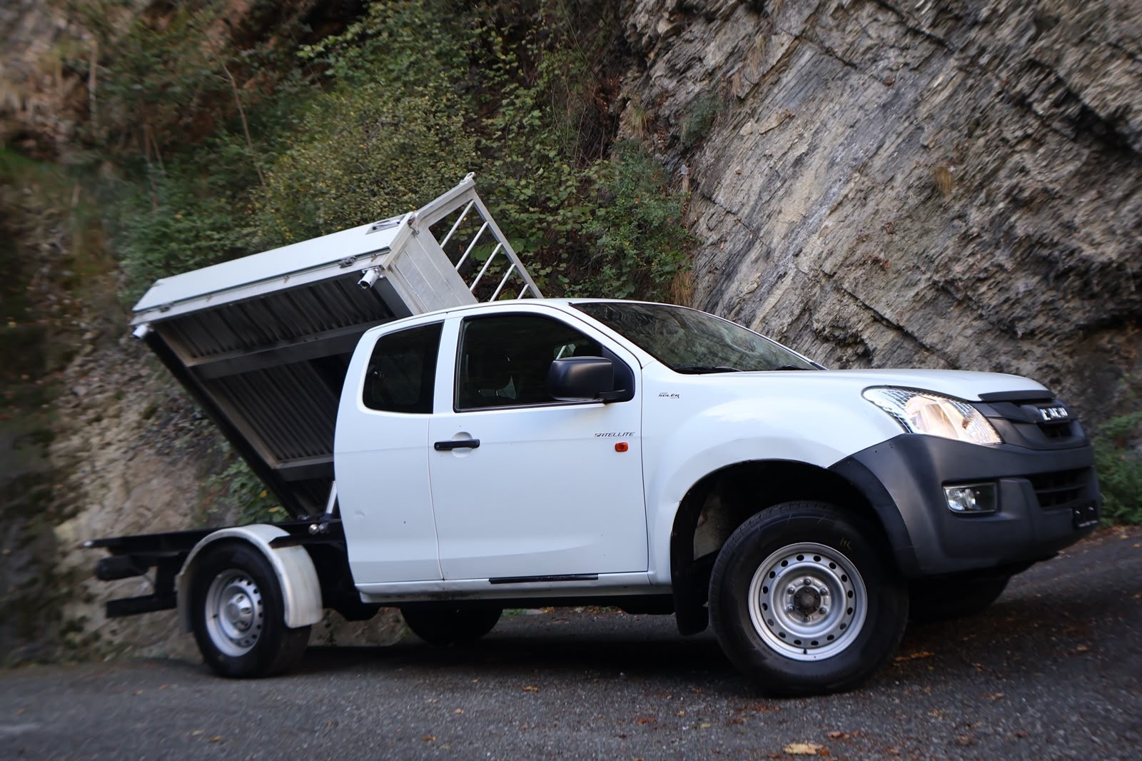 ISUZU D-MAX-image-5