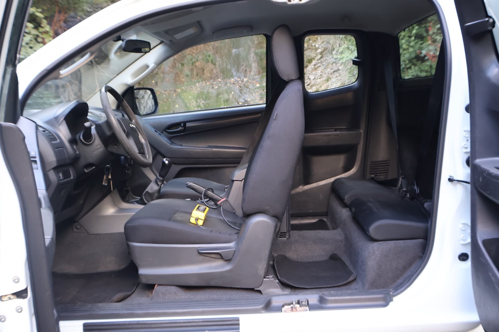 ISUZU D-MAX-image-9