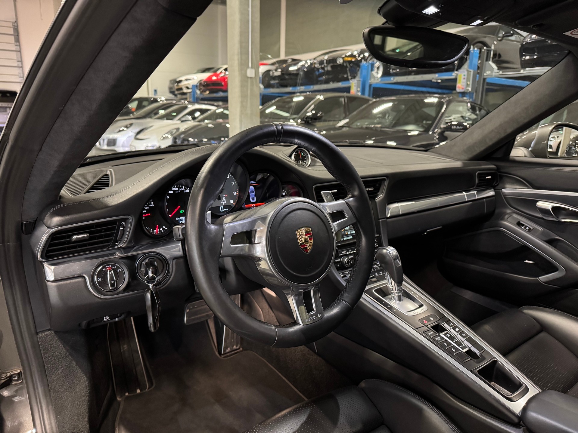 PORSCHE 911 Carrera 4S PDK-image-7