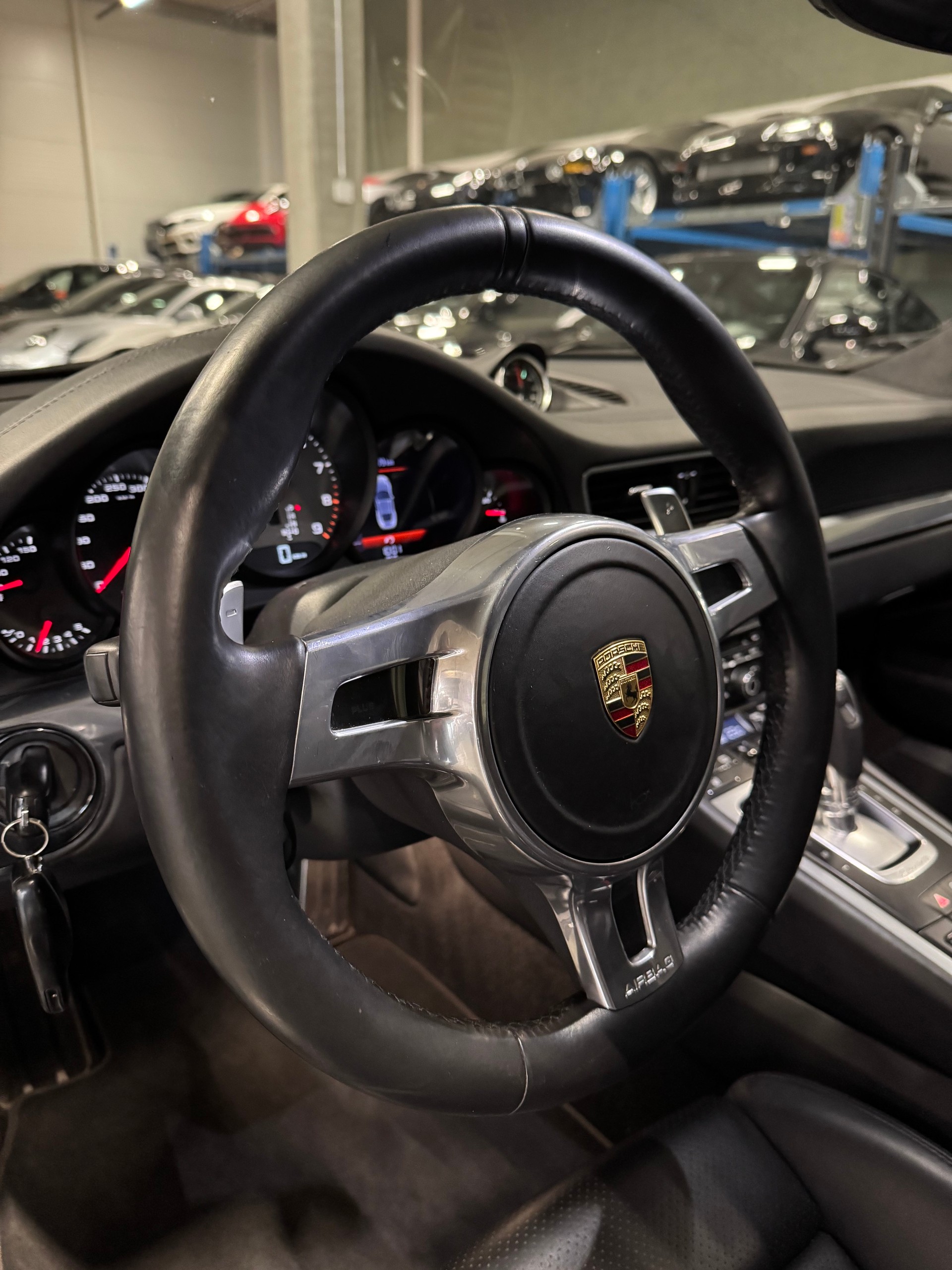 PORSCHE 911 Carrera 4S PDK-image-8