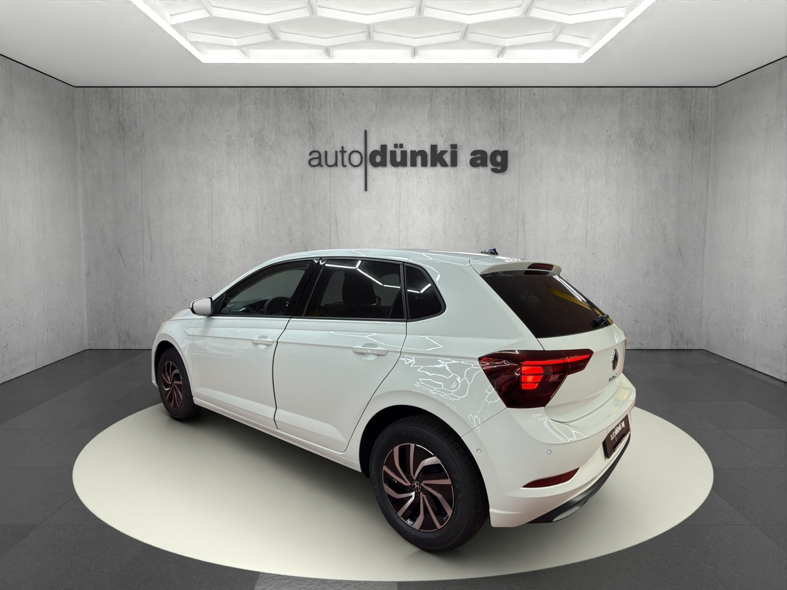 VW Polo 1.0 TSI Life DSG-image-2