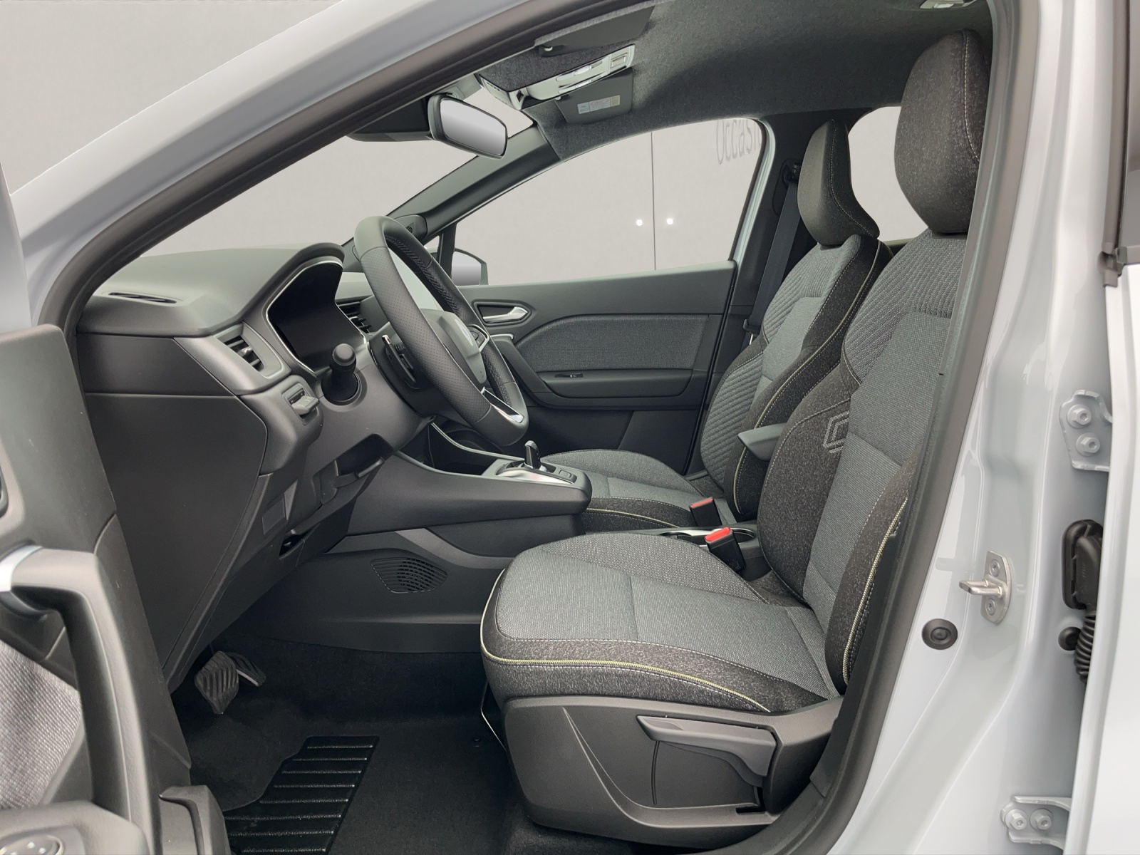 RENAULT Captur 1.3 TCe 140 techno EDC-image-7