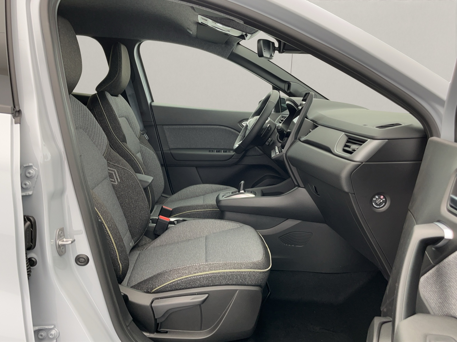 RENAULT Captur 1.3 TCe 140 techno EDC-image-15
