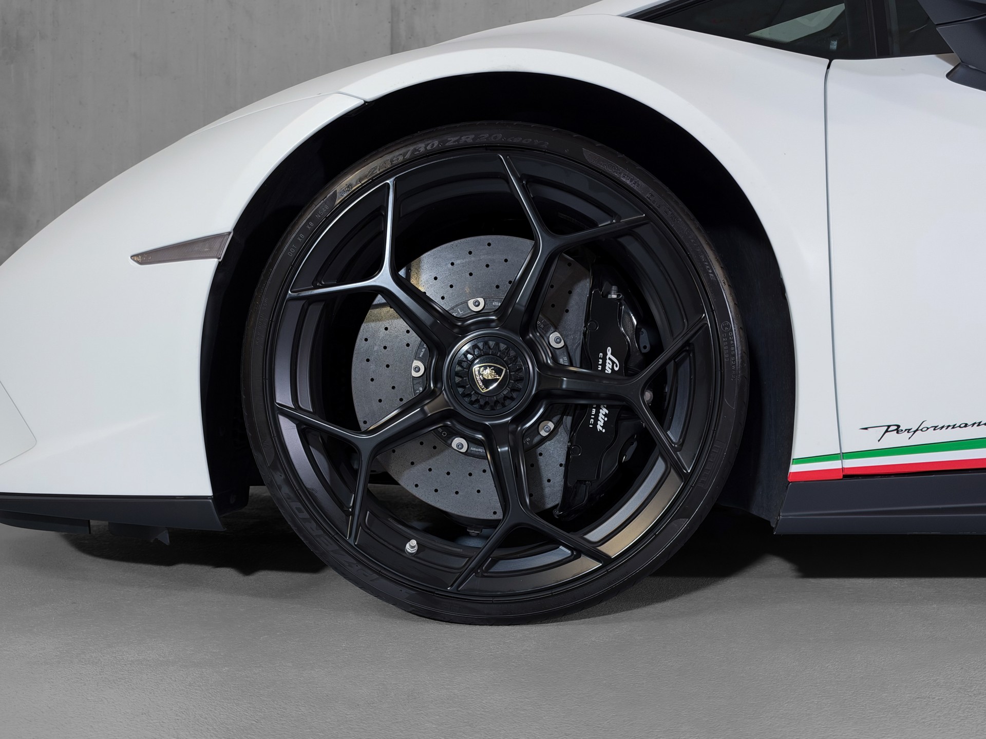 LAMBORGHINI Huracan LP640-4 Coupé Performante DCT-image-7