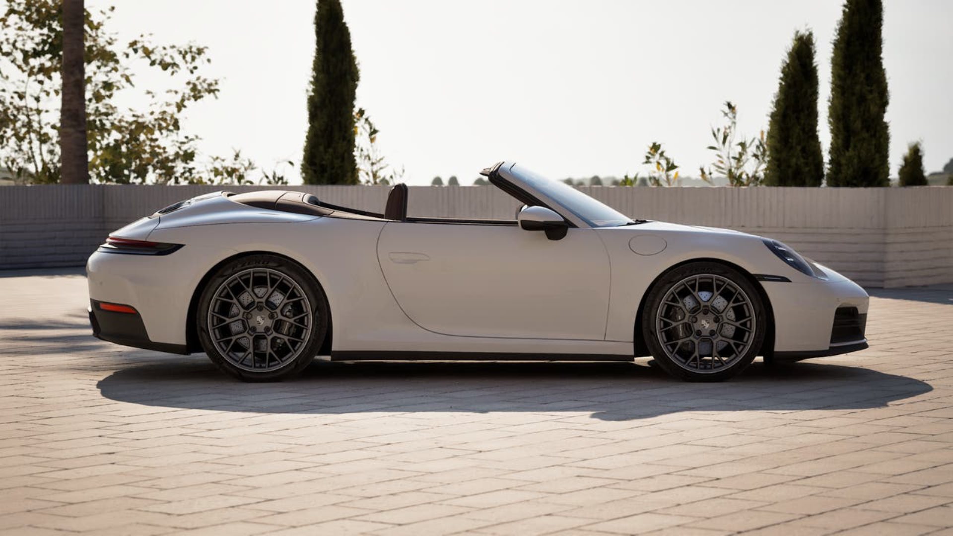 PORSCHE 911 Carrera Cabriolet-image-5