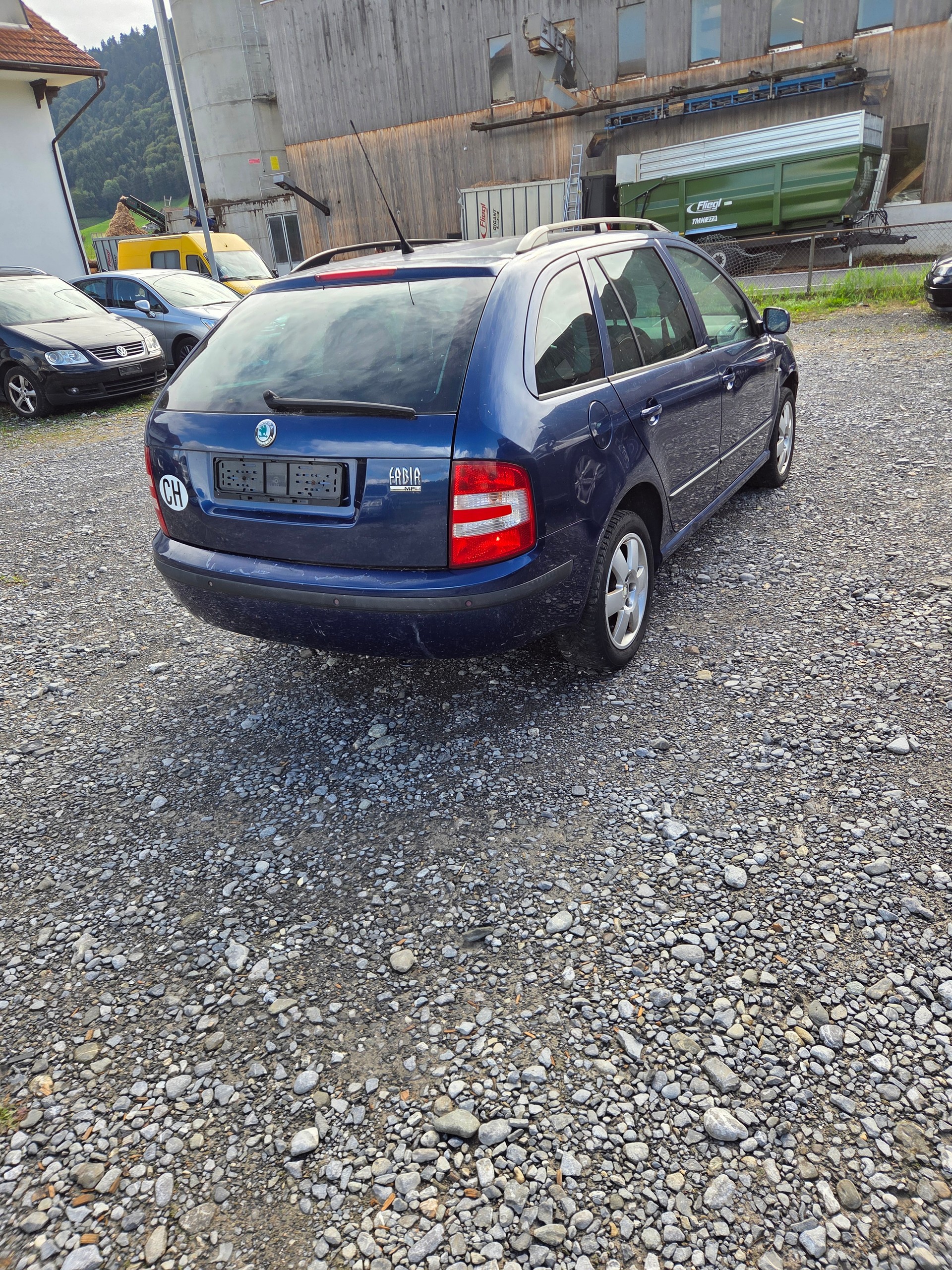 SKODA Fabia 2.0 Elegance-image-2