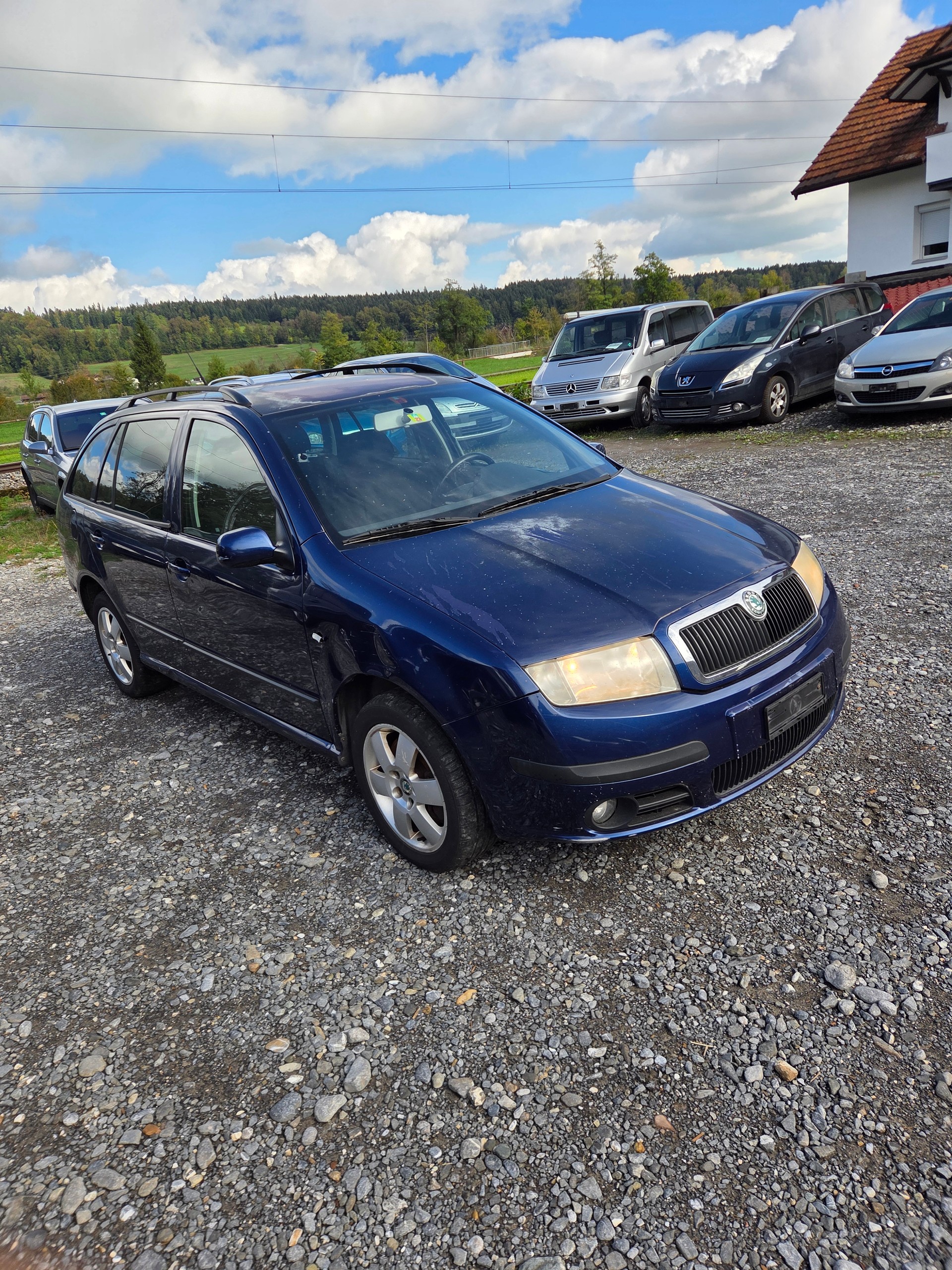 SKODA Fabia 2.0 Elegance-image-1