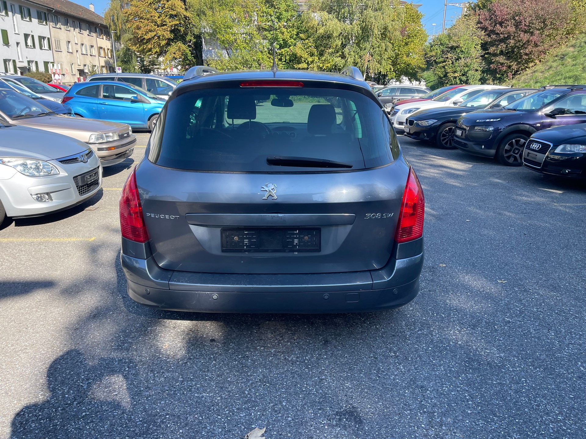 PEUGEOT 308 SW 1.6 16V Turbo Millesim 200 Automatic-image-2