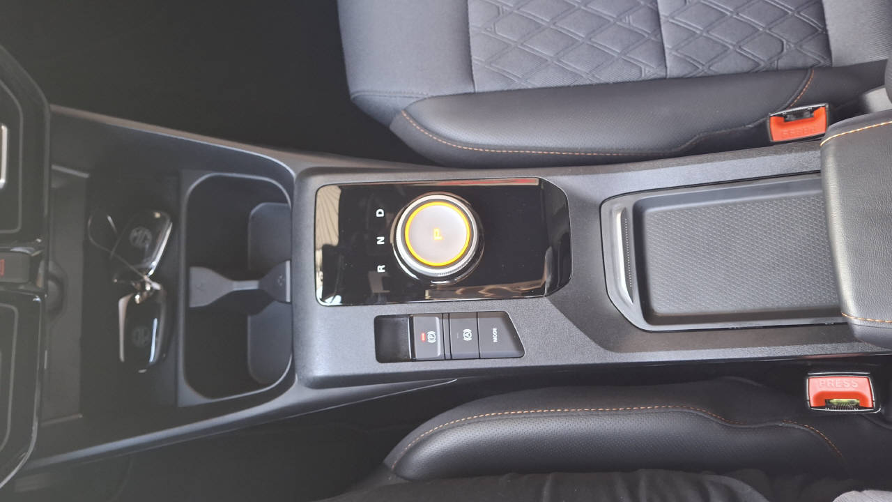 MG 3 1.5 Hybrid Luxury-image-14