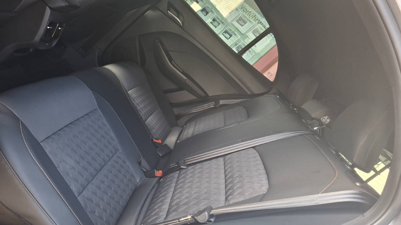 MG 3 1.5 Hybrid Luxury-image-7