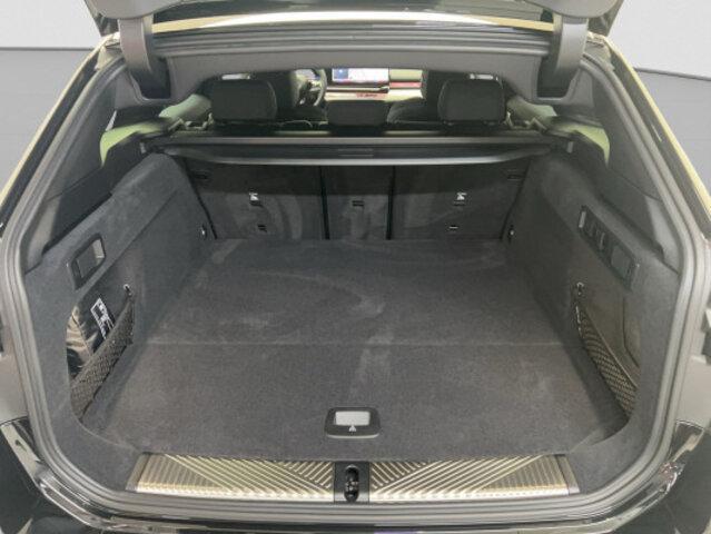 BMW 5er Reihe G61 Touring 530e xDrive-image-12