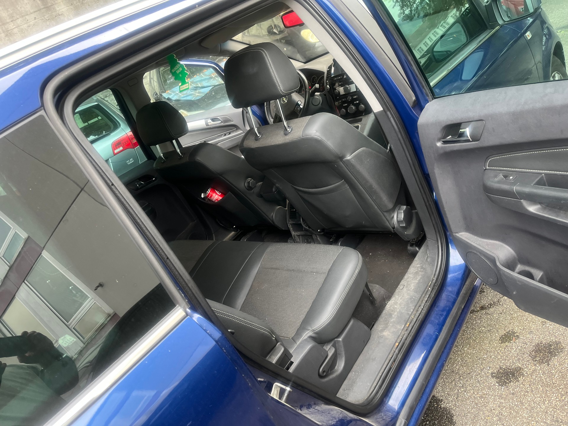 OPEL Zafira 1.8i 16V Cosmo-image-11