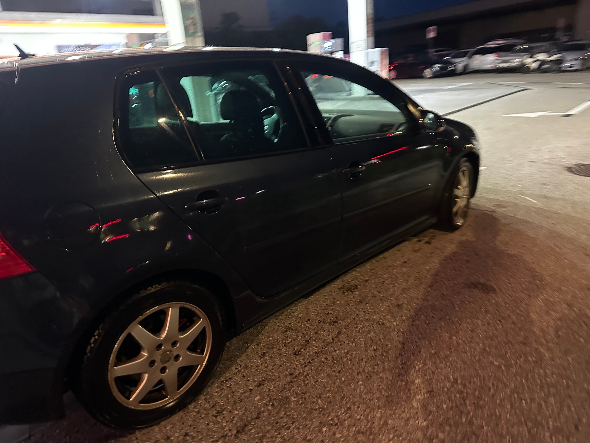 VW GOLF-image-6