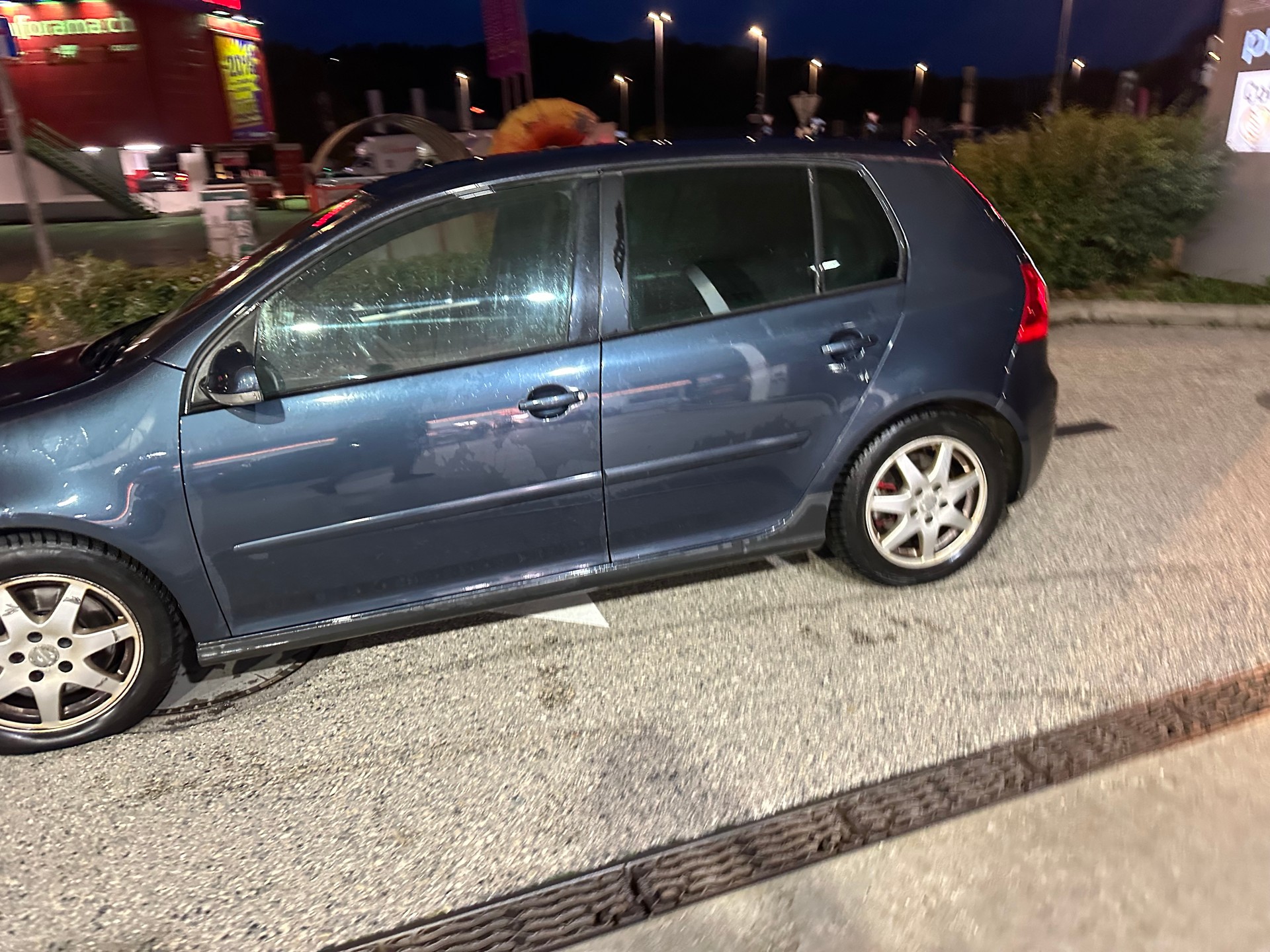 VW GOLF-image-1