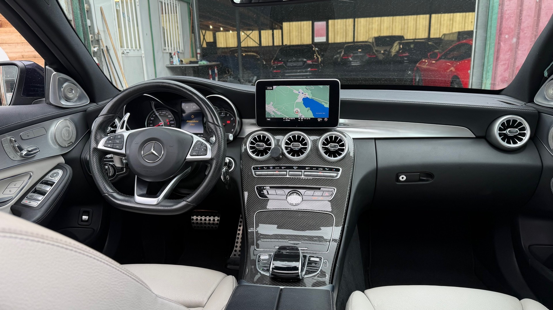 MERCEDES-BENZ C 400 AMG Line 4Matic 7G-Tronic-image-9