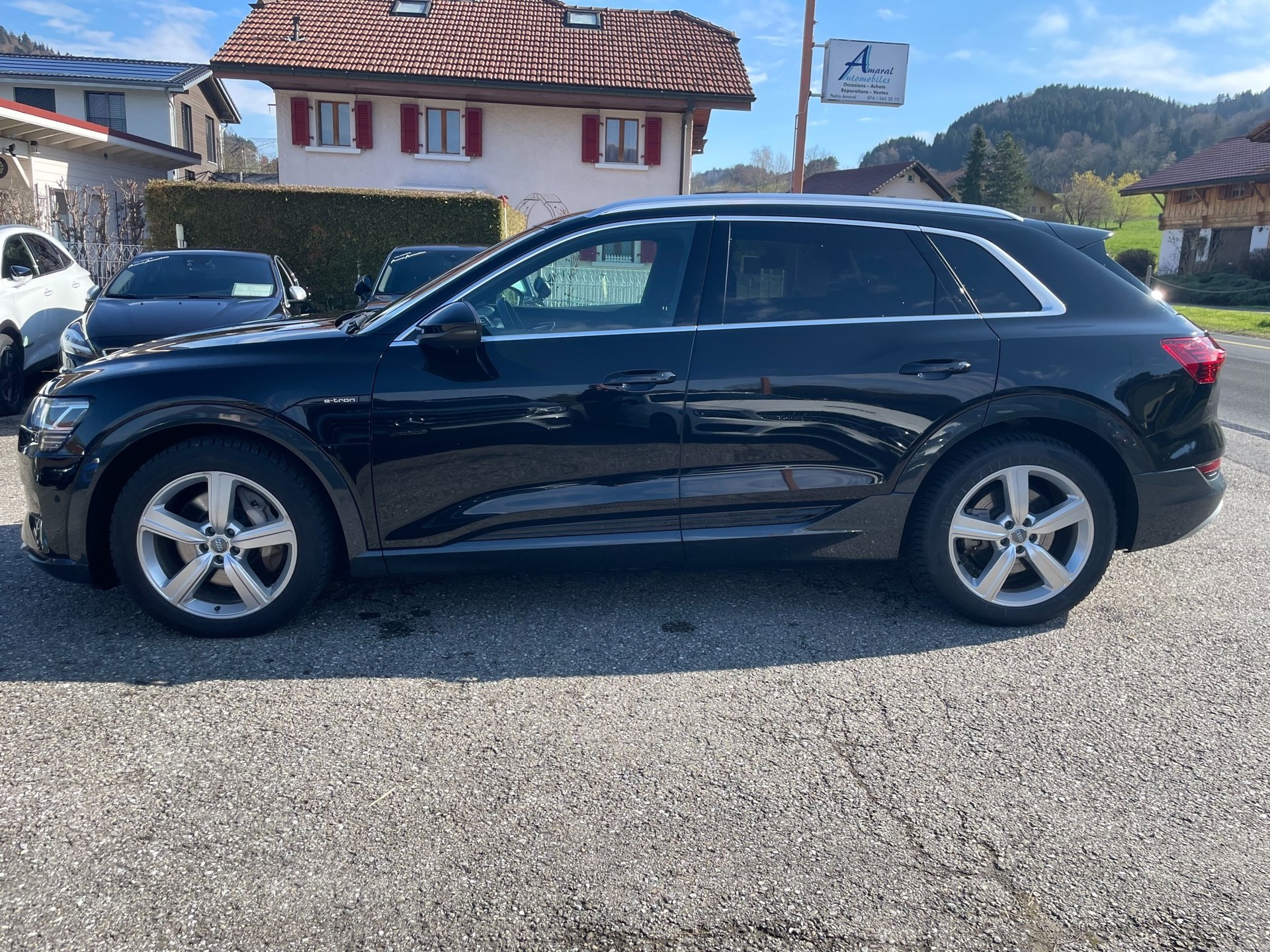 AUDI e-tron 55 Advanced quattro-image-3
