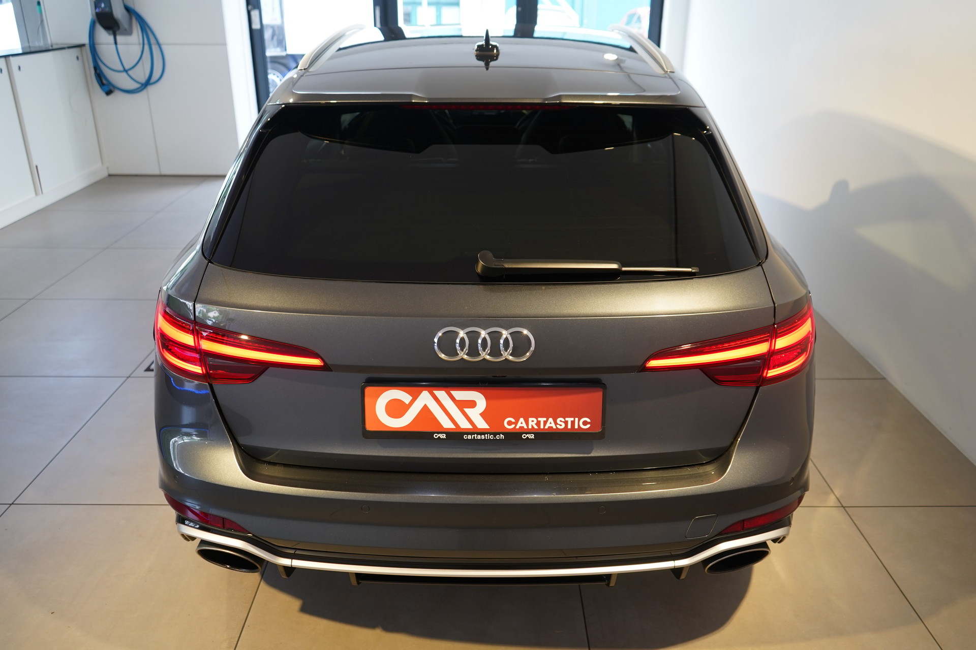 AUDI RS4 Avant 2.9 TFSI quattro / CH-Fahrzeug-image-3
