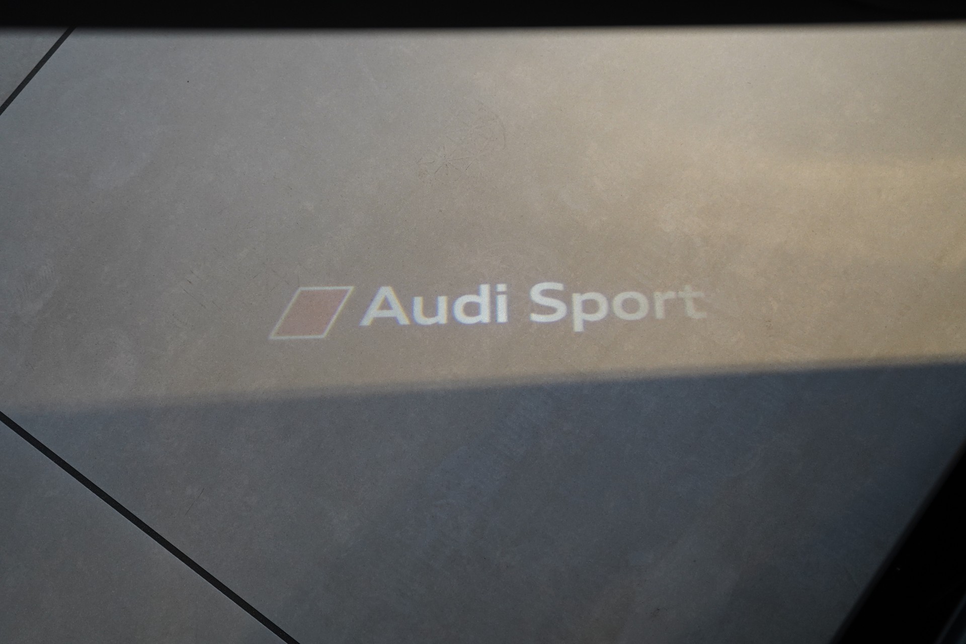 AUDI RS4 Avant 2.9 TFSI quattro / CH-Fahrzeug-image-13