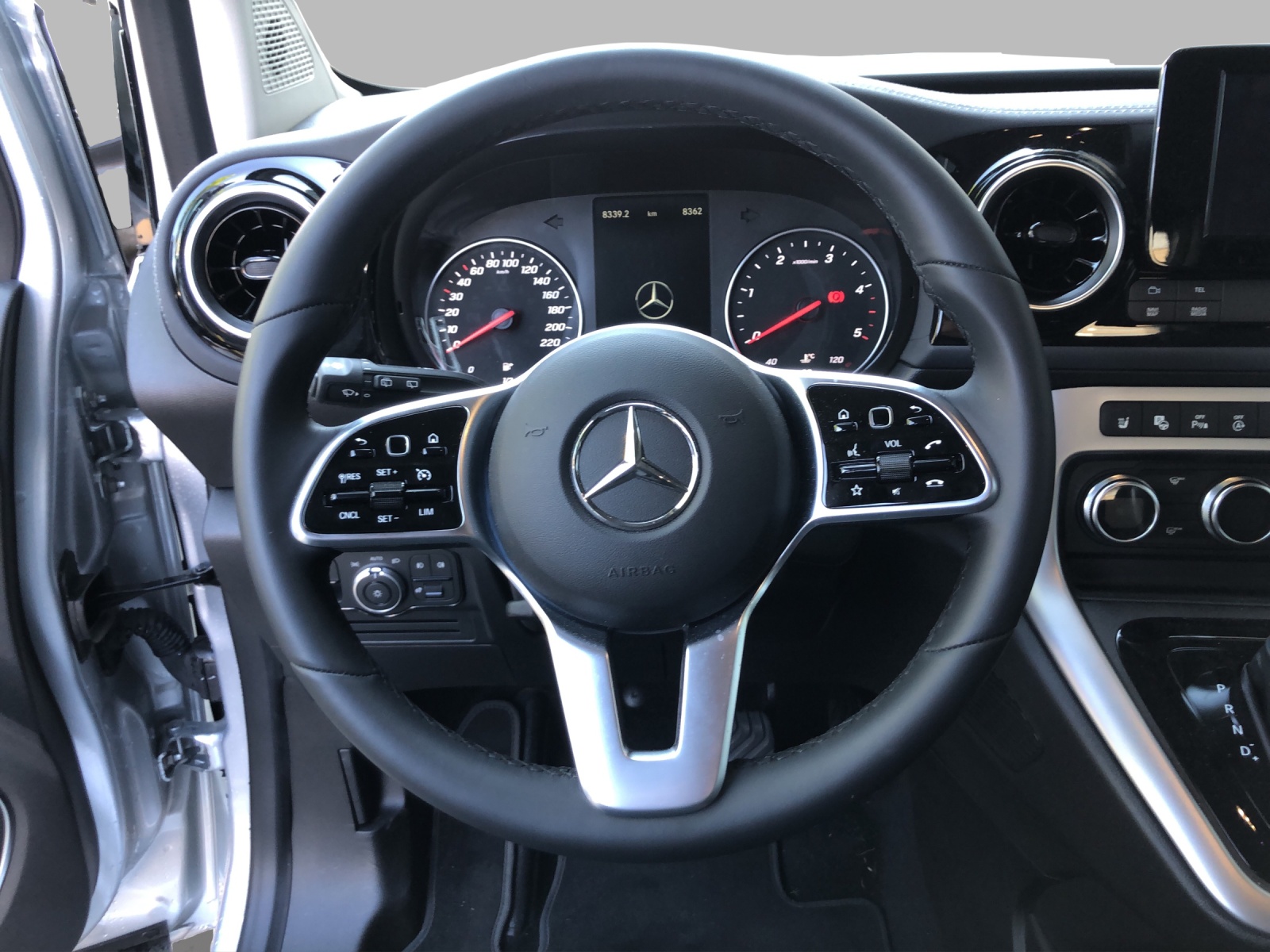 MERCEDES-BENZ T-Klasse 180D Style Automat-image-11