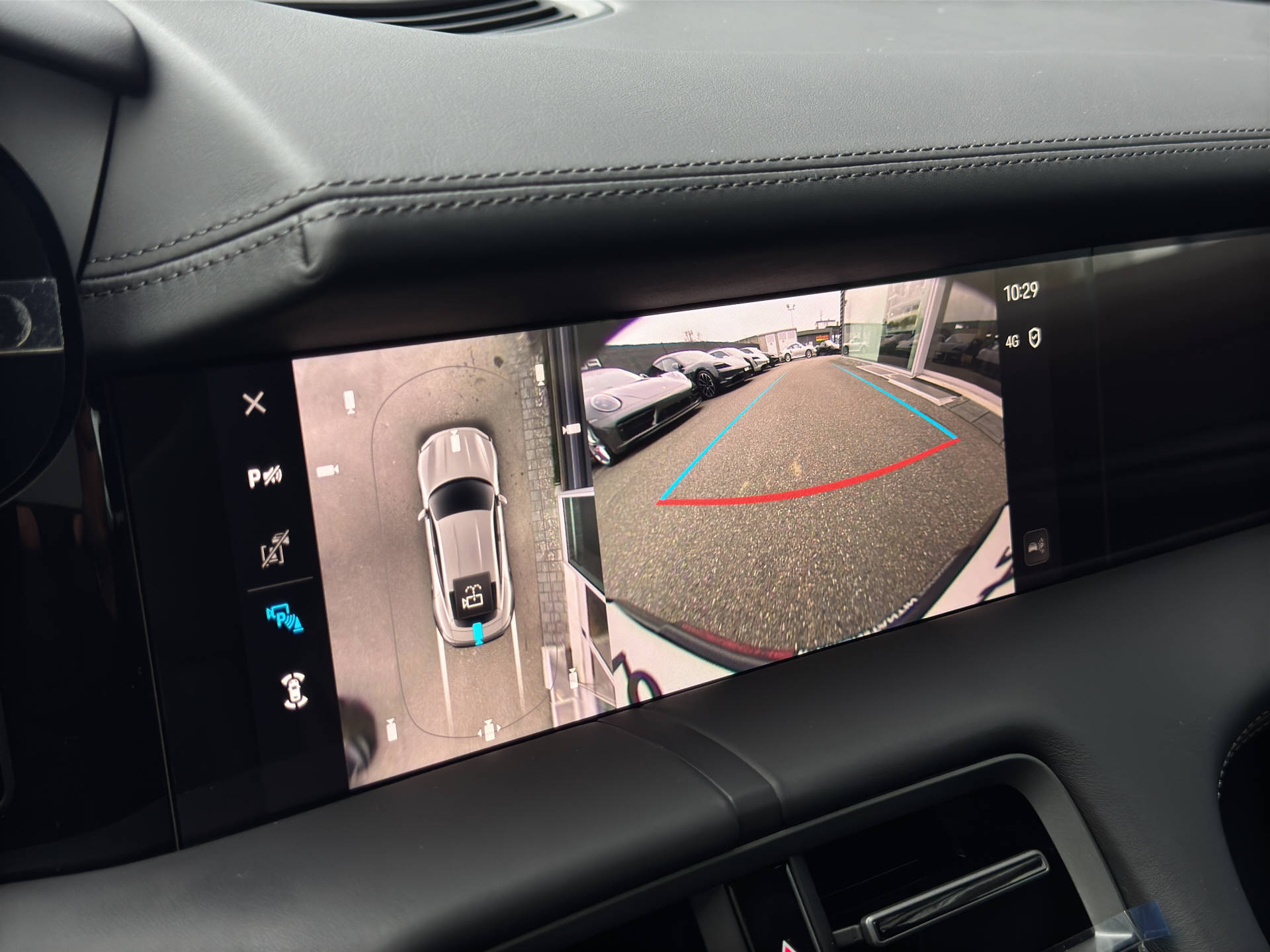 PORSCHE Taycan mit Performance Batterie Plus-image-8