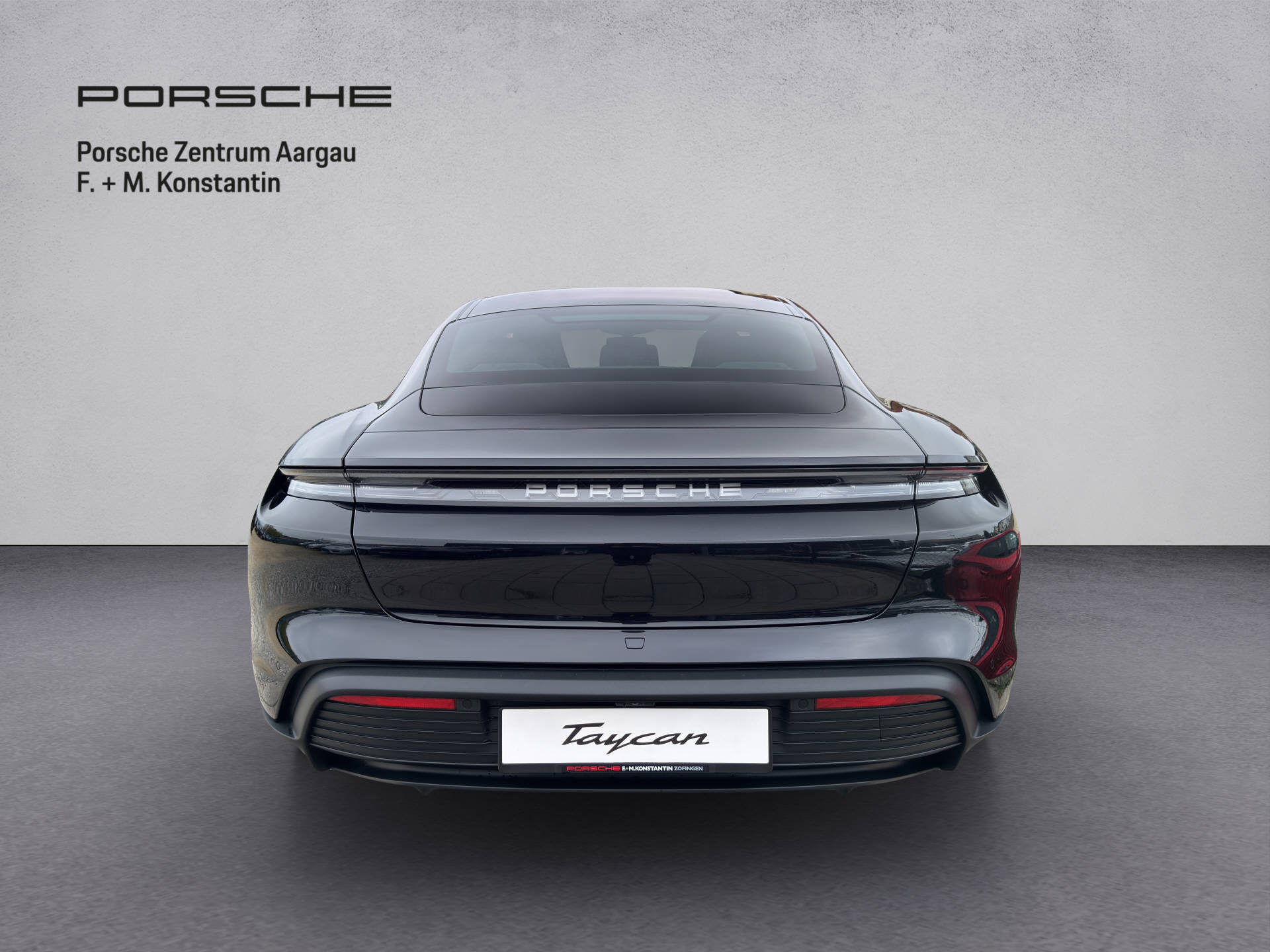 PORSCHE Taycan mit Performance Batterie Plus-image-4