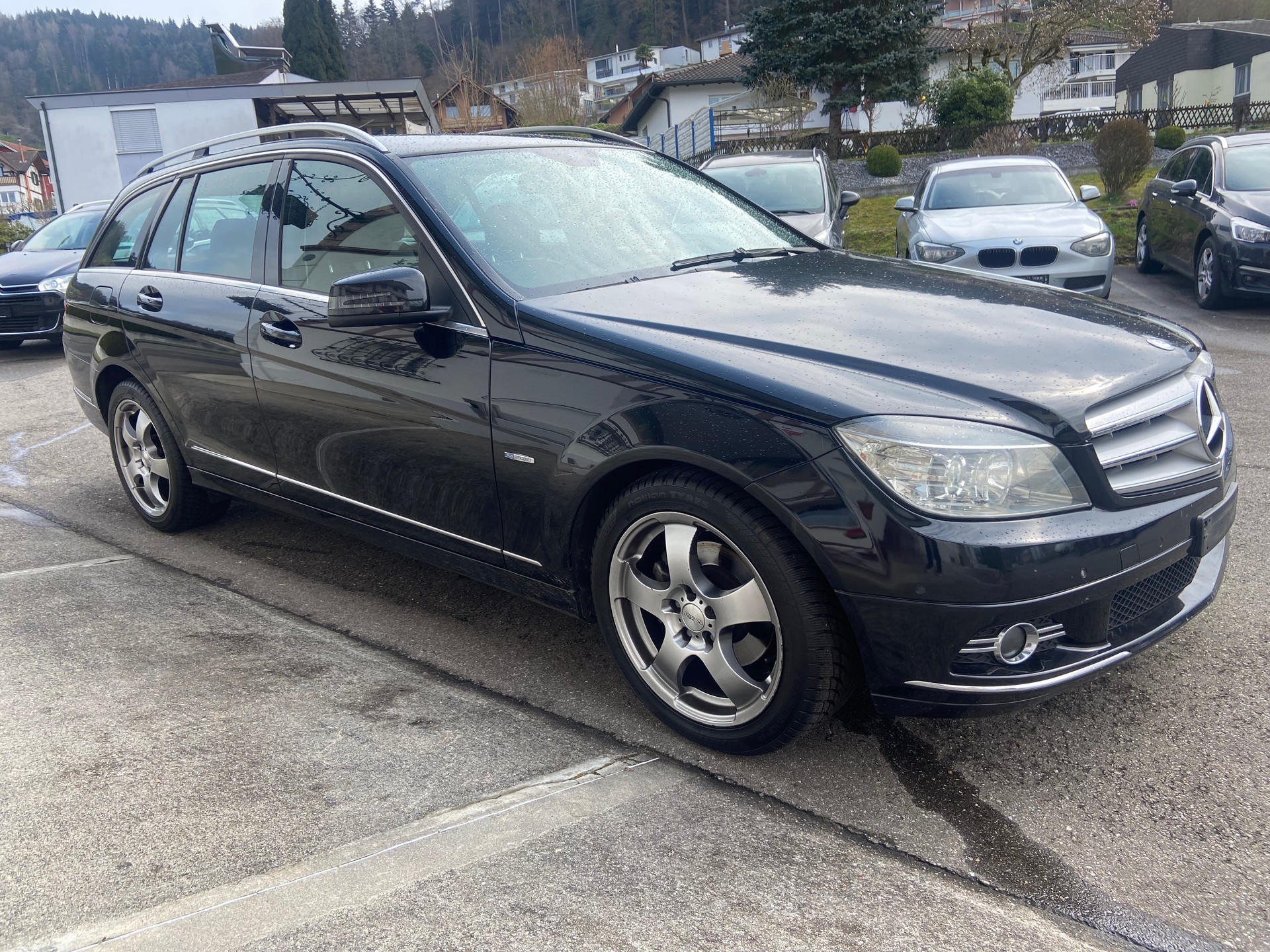 MERCEDES-BENZ C 180 CGI BlueEfficiency Automatic-image-2