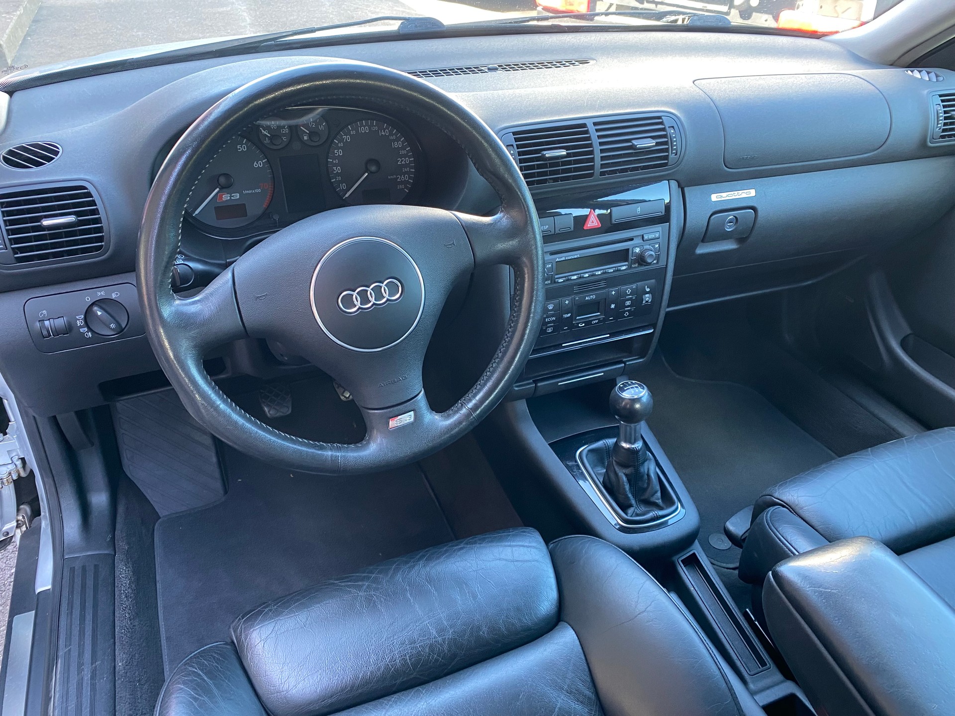 AUDI S3 quattro Edition-image-2