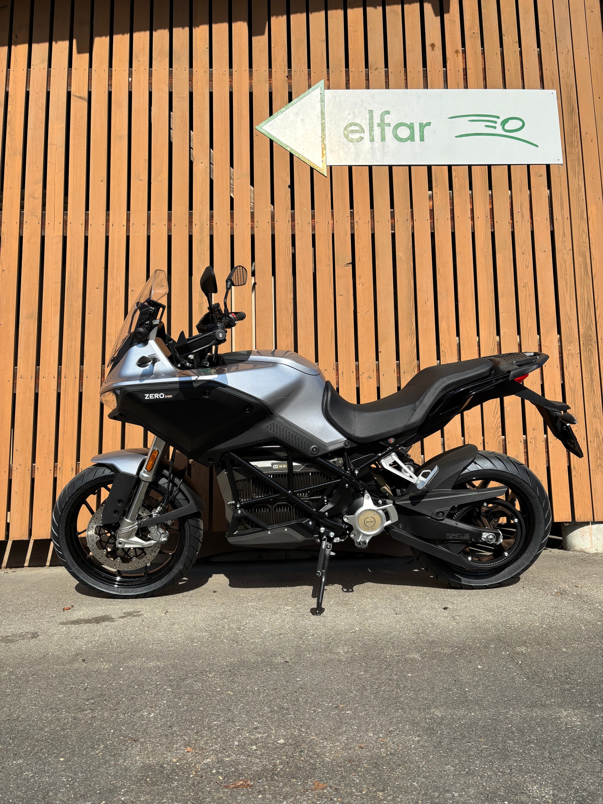 ZERO DSR ZF 15,6+-showroom-element-1