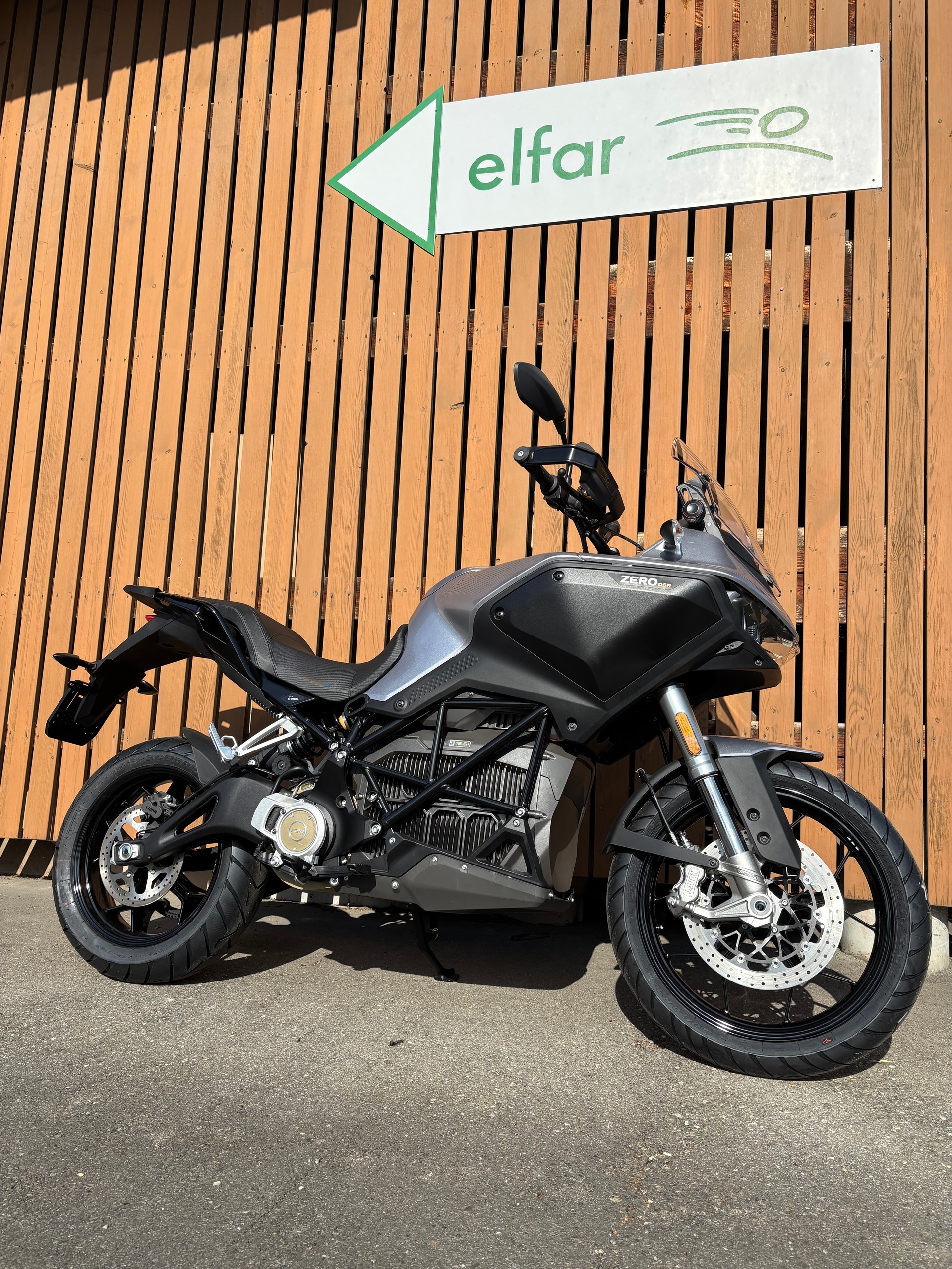 ZERO DSR ZF 15,6+-showroom-element-3