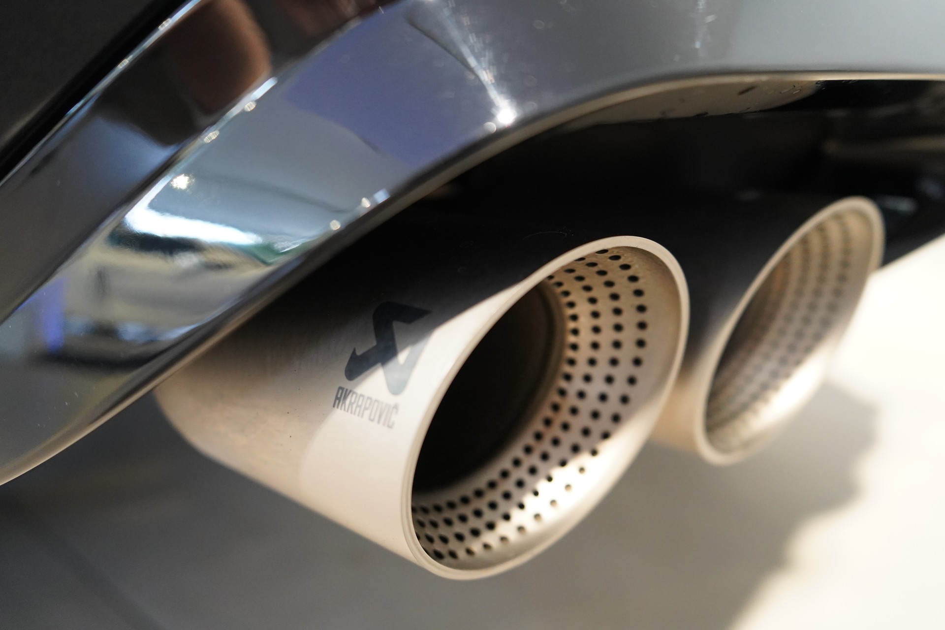 CUPRA Formentor 2.0TSI Tribe Edition 4Drive DSG / Akrapovic Abgasanlage-image-17