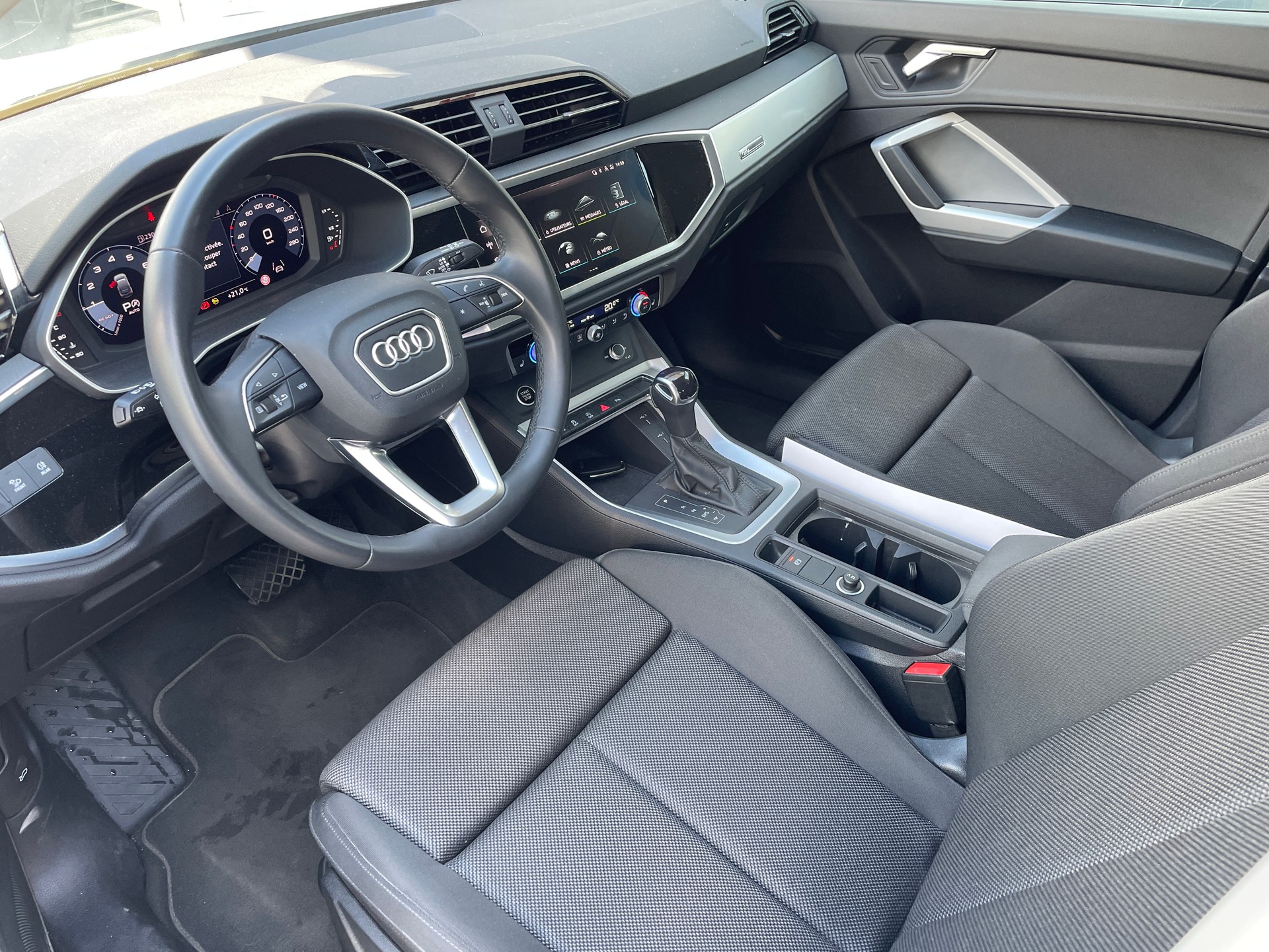 AUDI Q3 Sportback 35 TFSI S line Attraction S-tronic-image-8