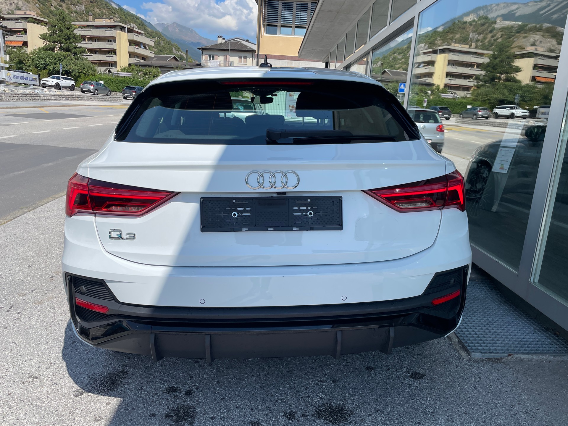 AUDI Q3 Sportback 35 TFSI S line Attraction S-tronic-image-5