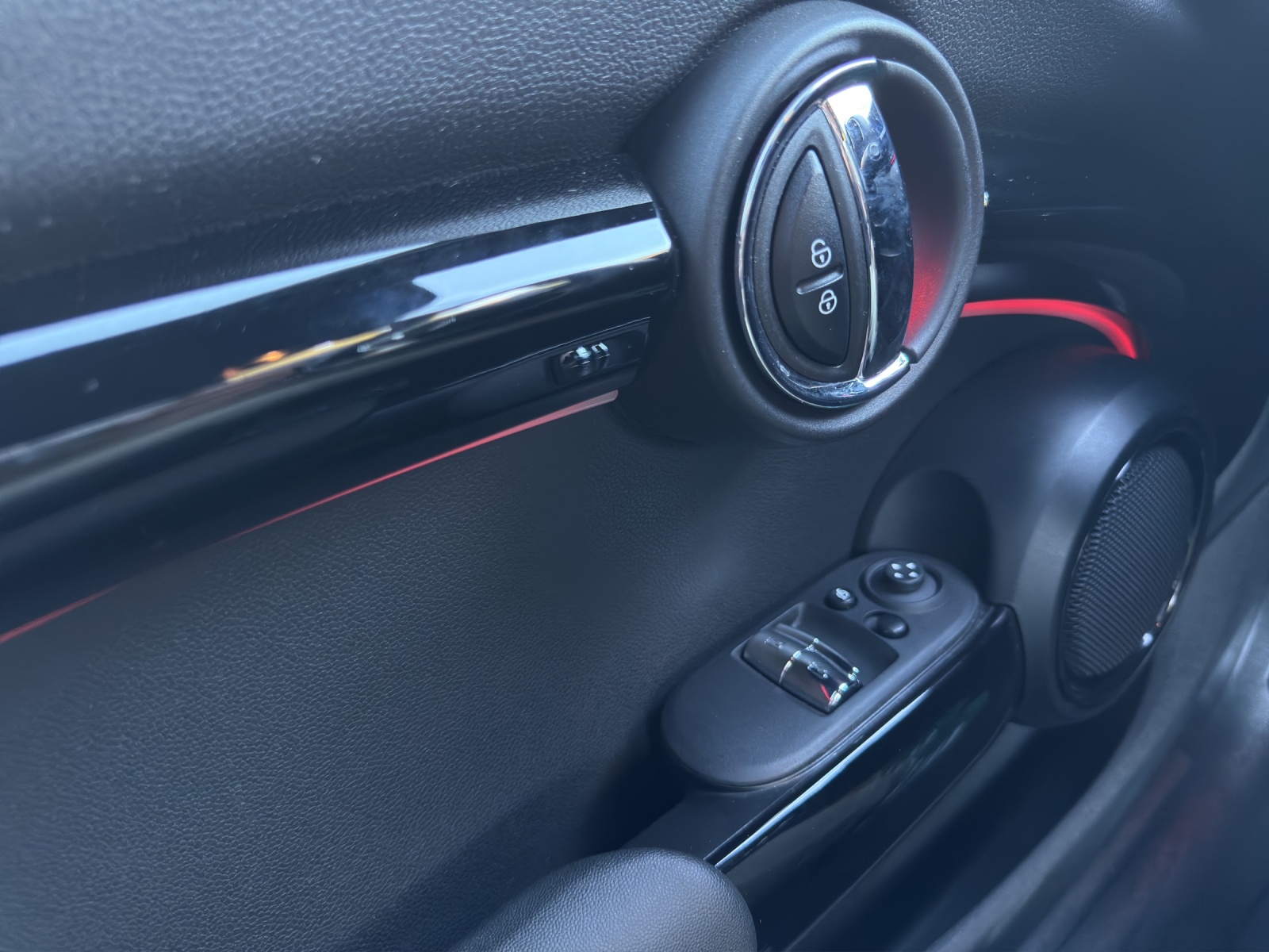 MINI Cooper S - Edition JCW-image-14