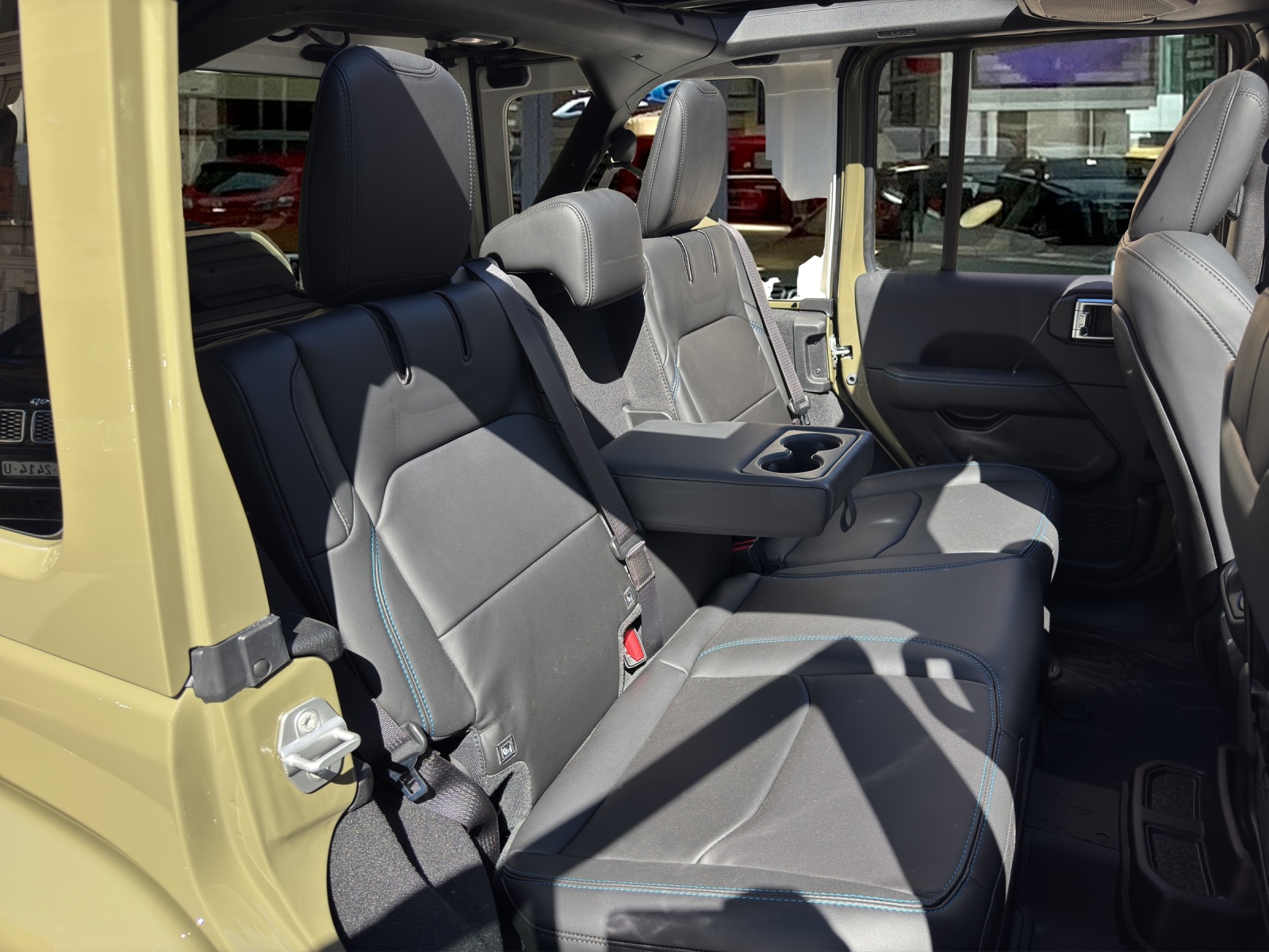 JEEP Wrangler 2.0 PHEV Unlimited Rubicon Automatic Soft Top-image-16