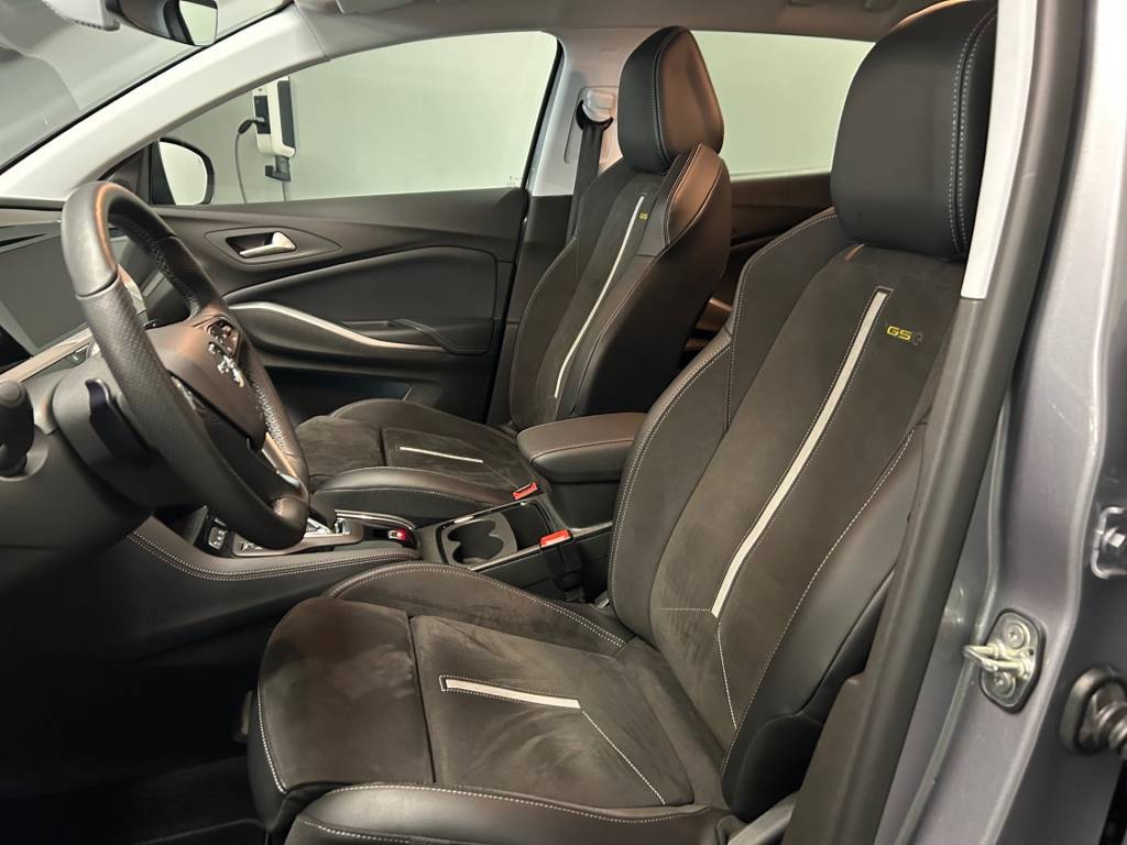 OPEL Grandland 1.6 Hybrid4 GSe Automatik-image-6