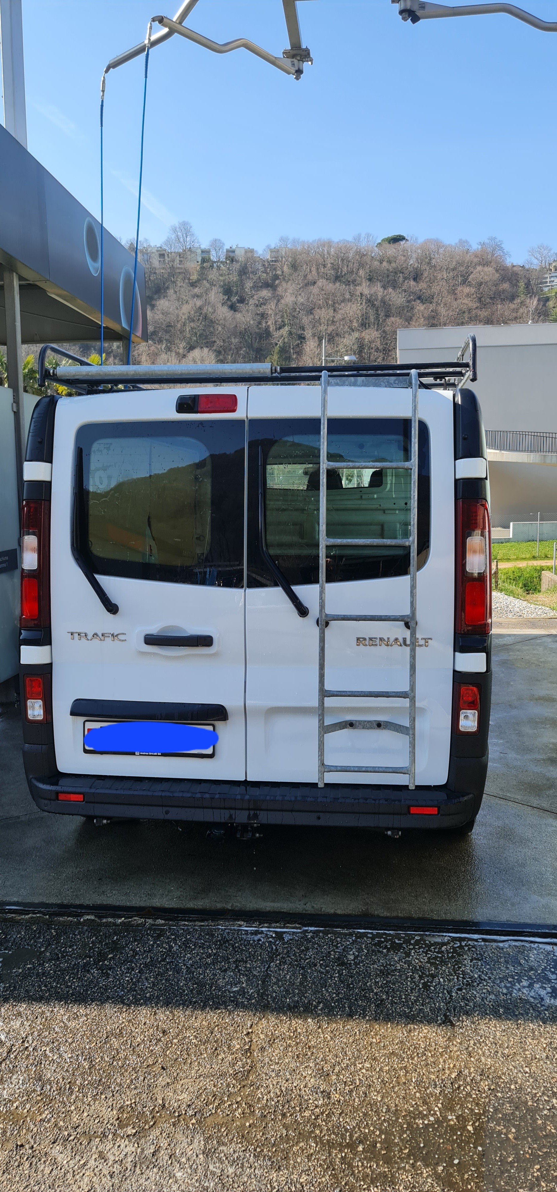 RENAULT Trafic 2.0 ENERGY dCi170 EDC 3.0t Business L2H1 A-image-2